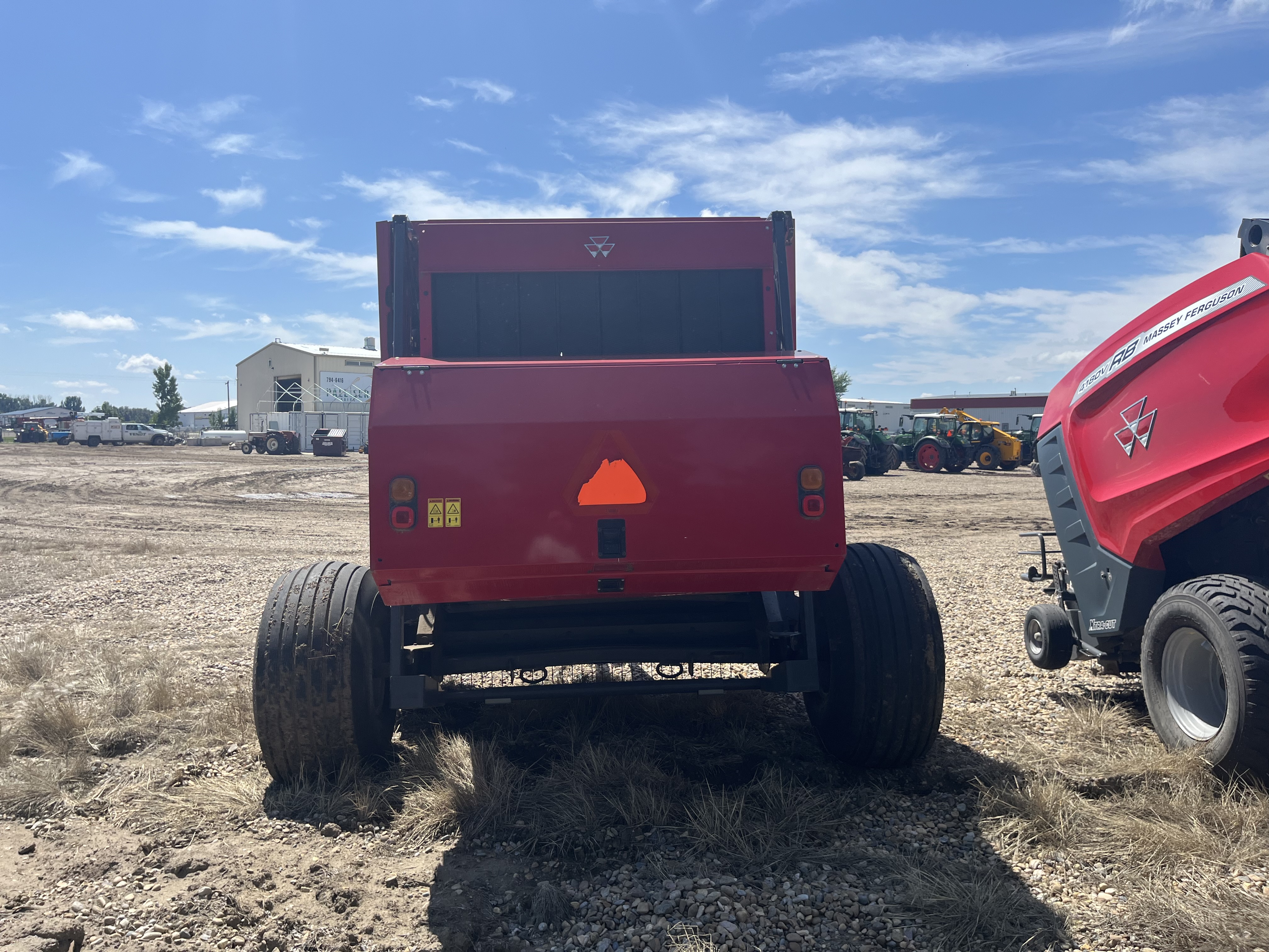 Massey Ferguson 2956 Baler/Round