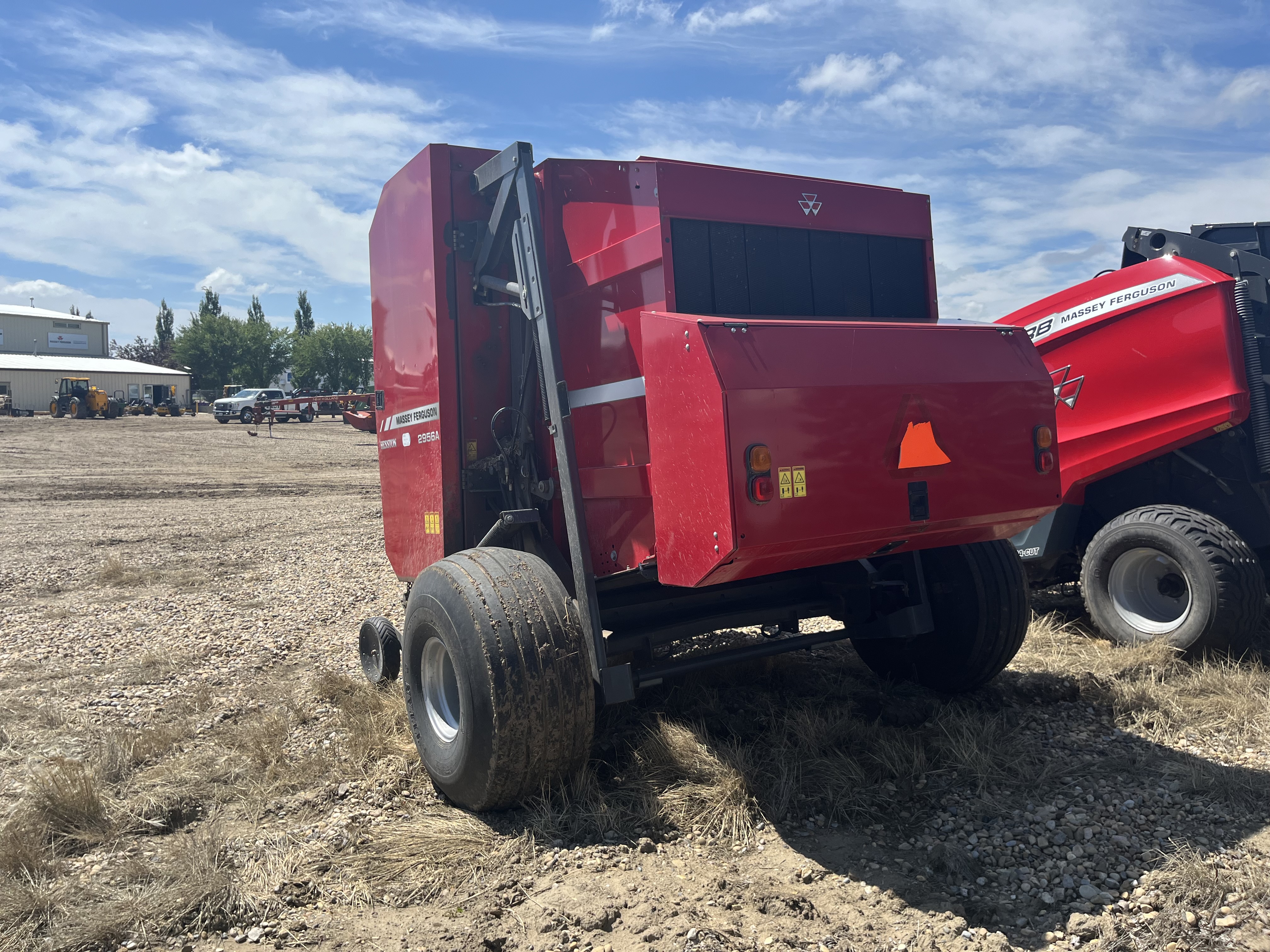 Massey Ferguson 2956 Baler/Round
