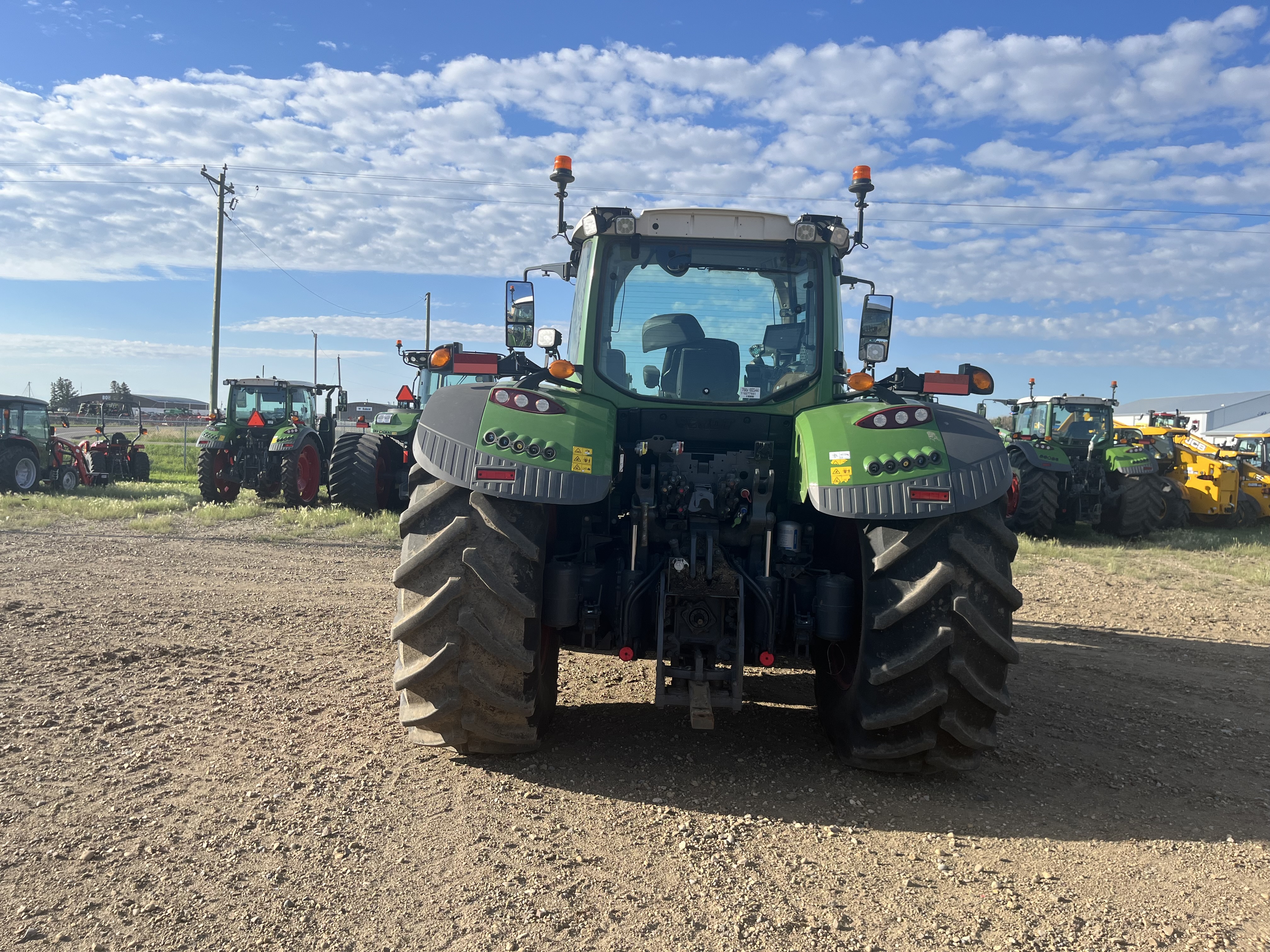 2021 Fendt 724 Gen6 Tractor