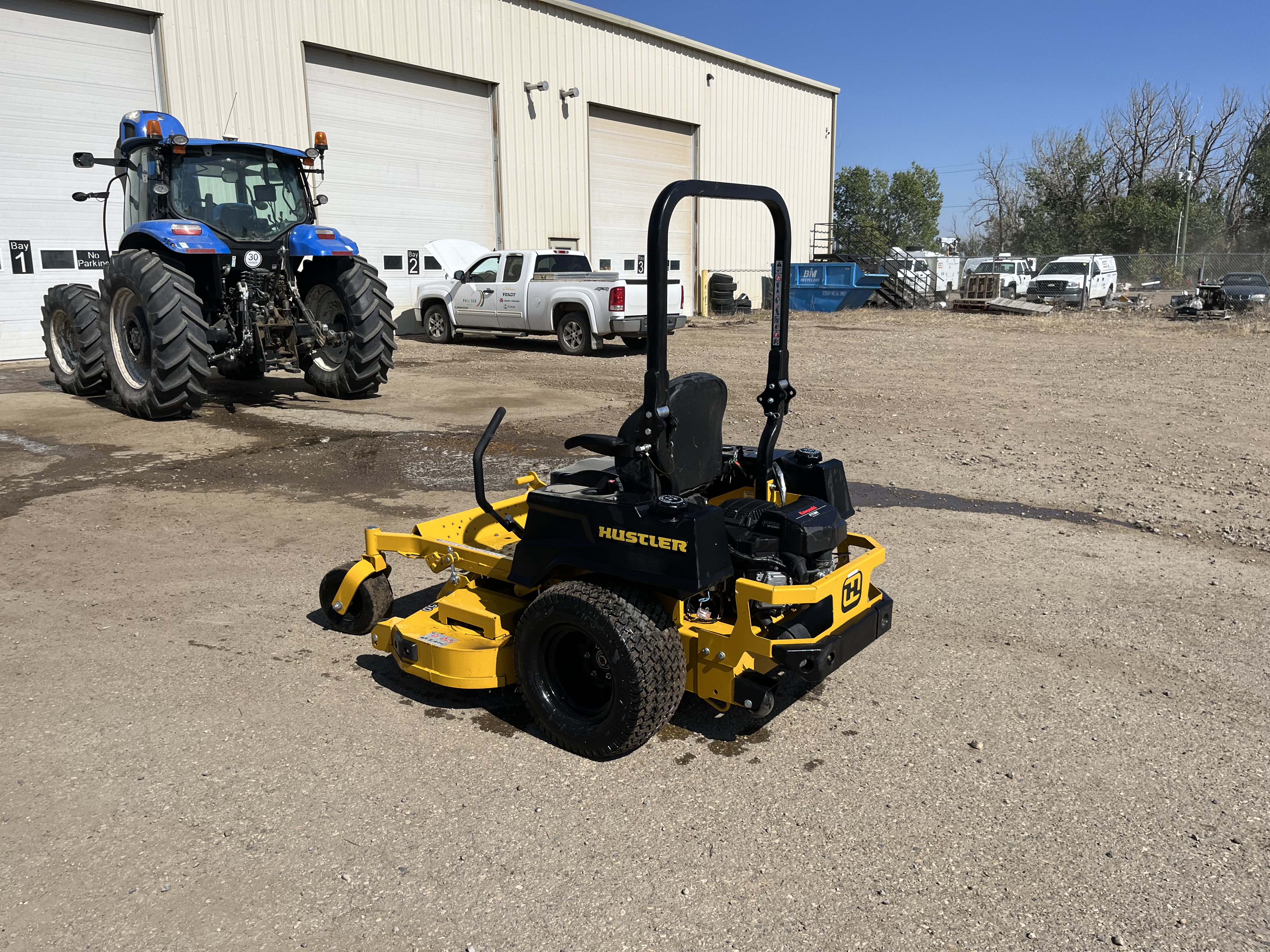 2022 Hustler Excel Hustler X-One GXV690 Mower/Zero Turn