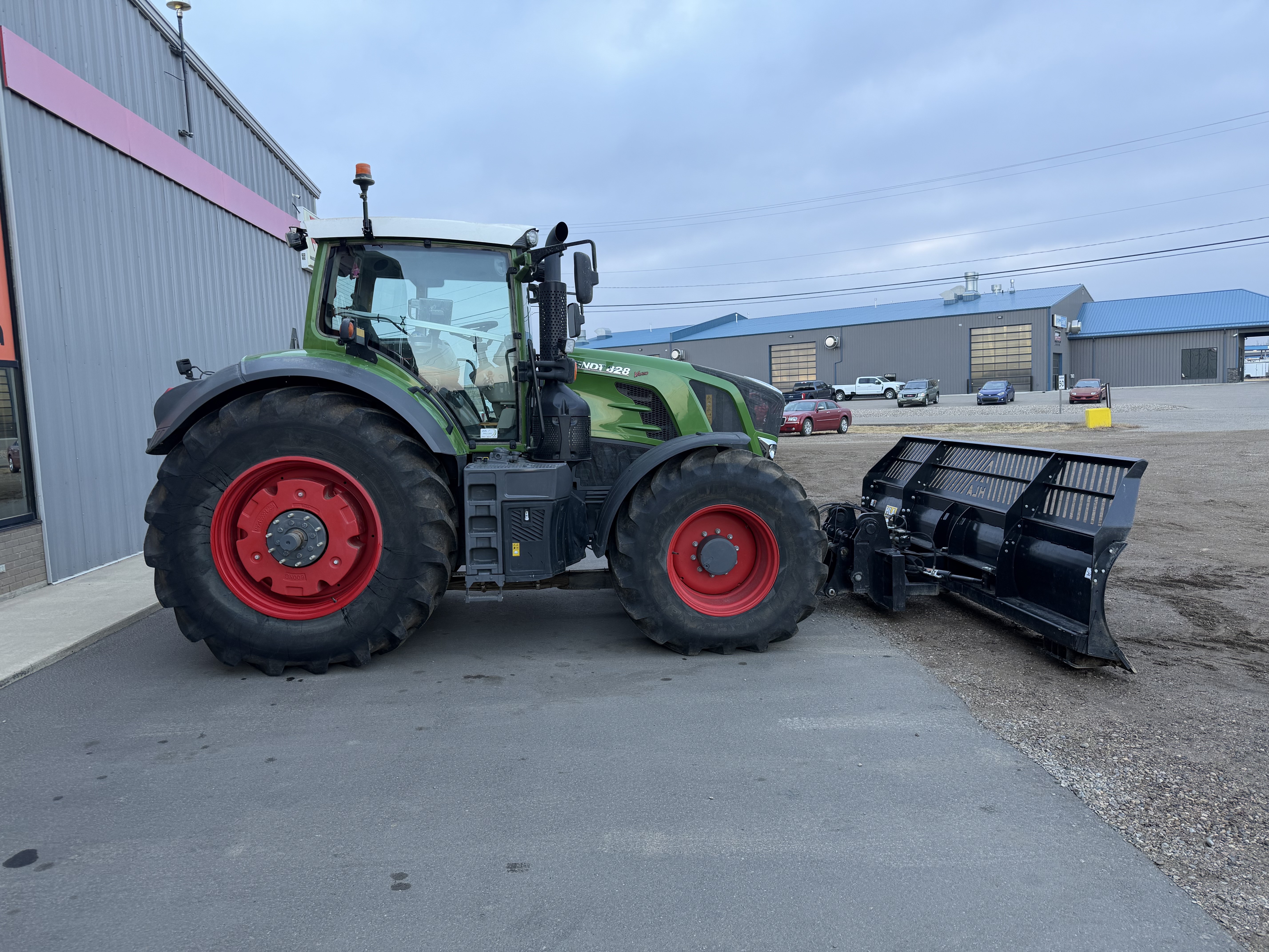 2023 Fendt 828S4 Tractor