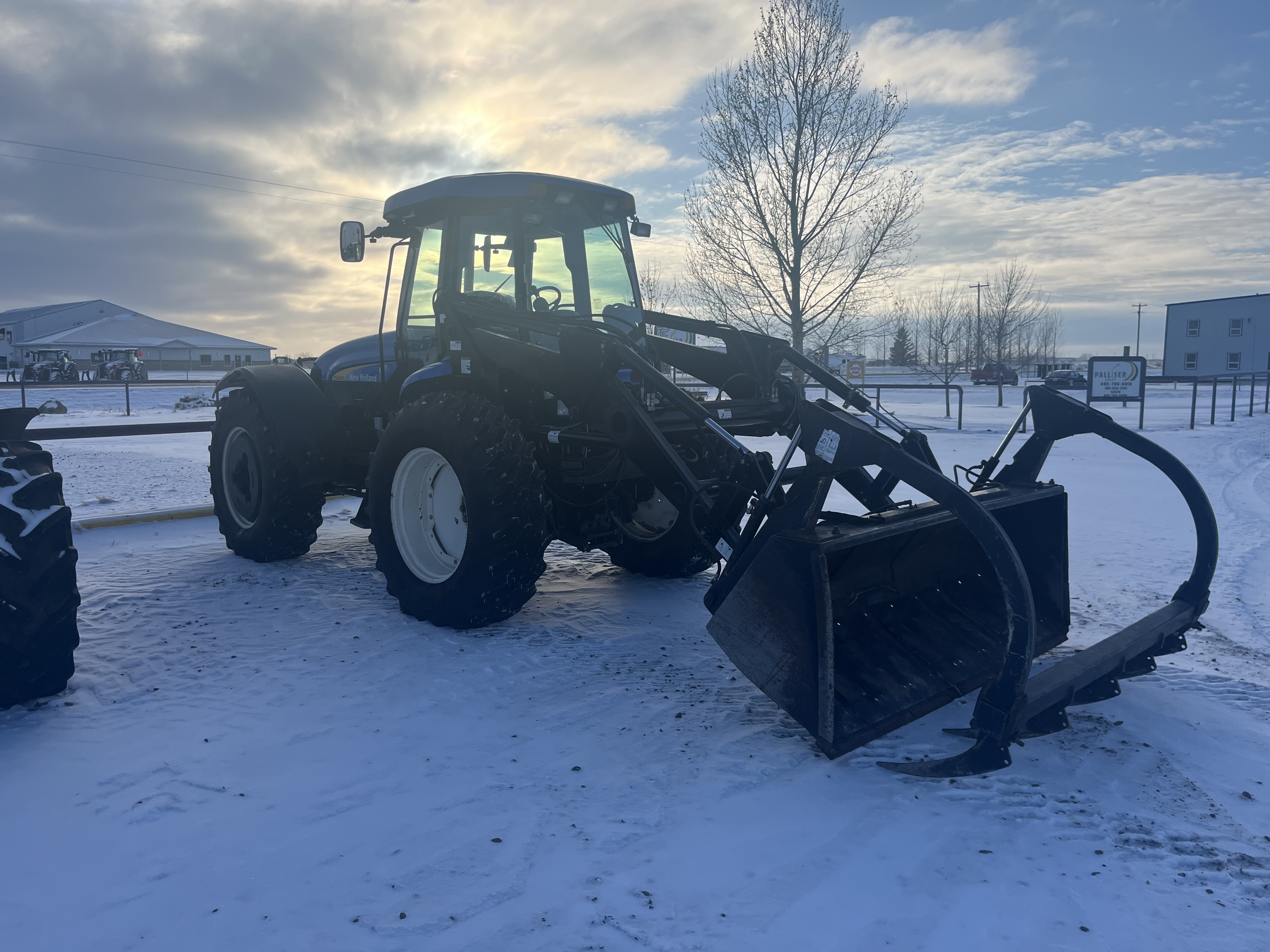 2010 New Holland TV6070 Tractor