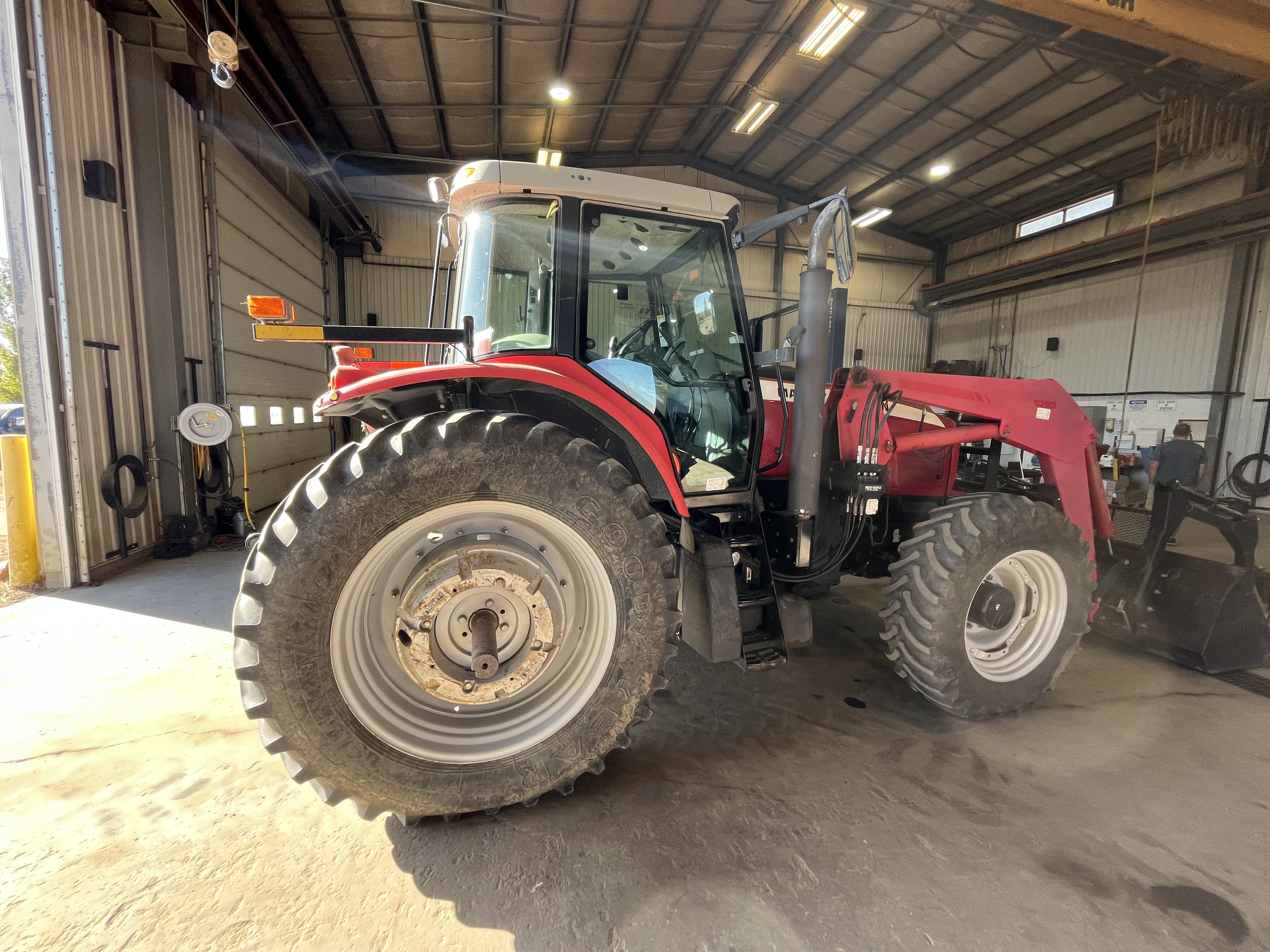 2006 Massey Ferguson 7495 Tractor