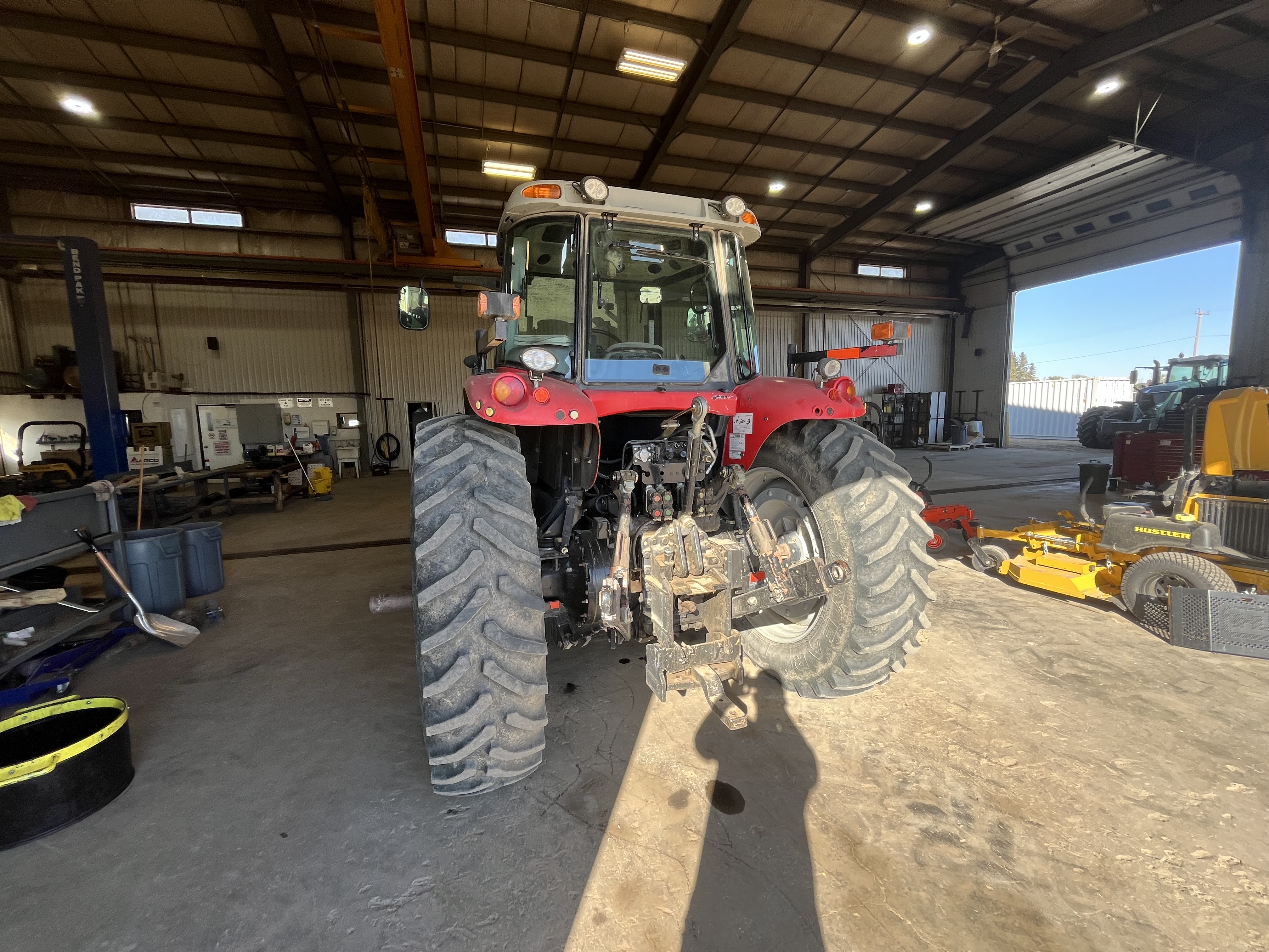 2006 Massey Ferguson 7495 Tractor