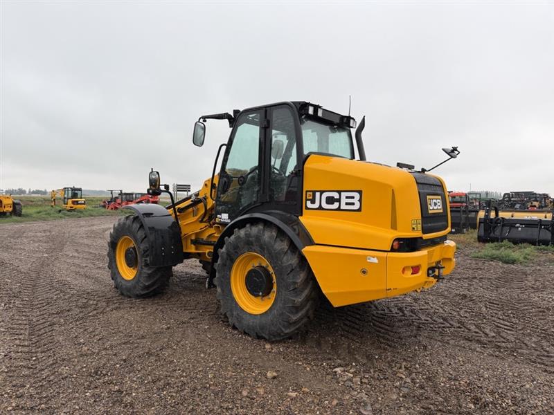 2022 JCB TM420 TeleHandler