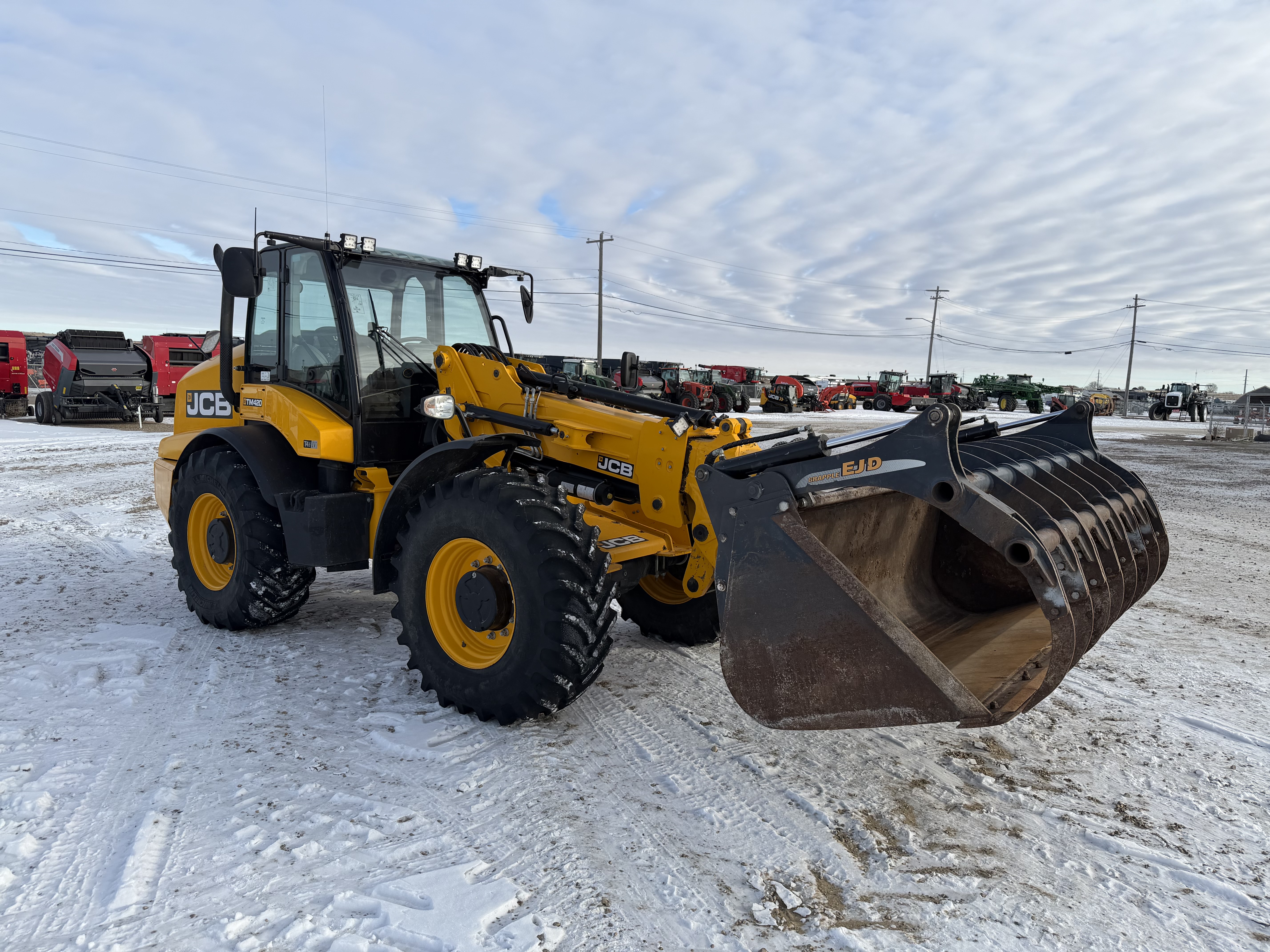 2022 JCB TM420 TeleHandler