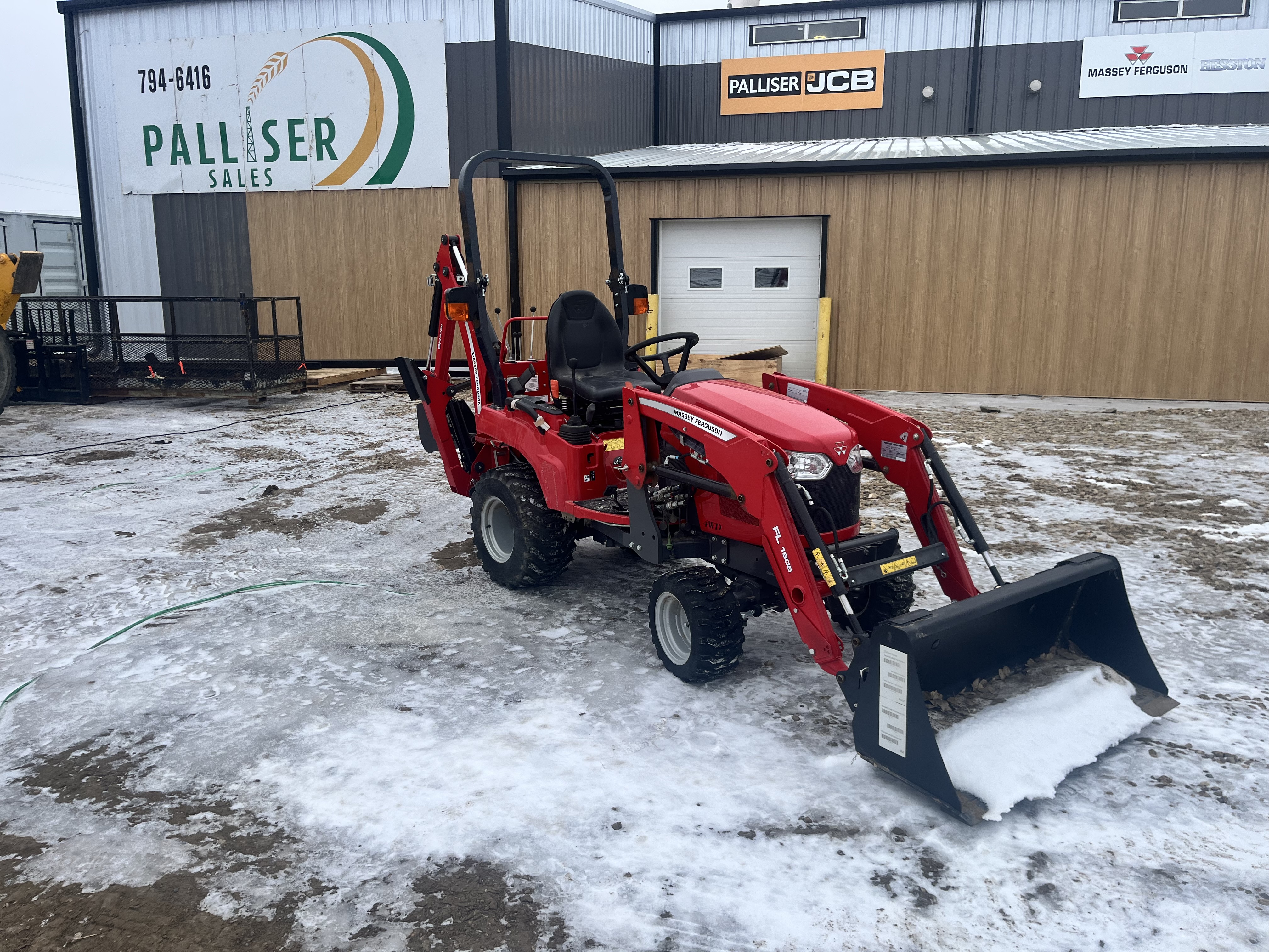 2023 Massey Ferguson GC1723EB Tractor