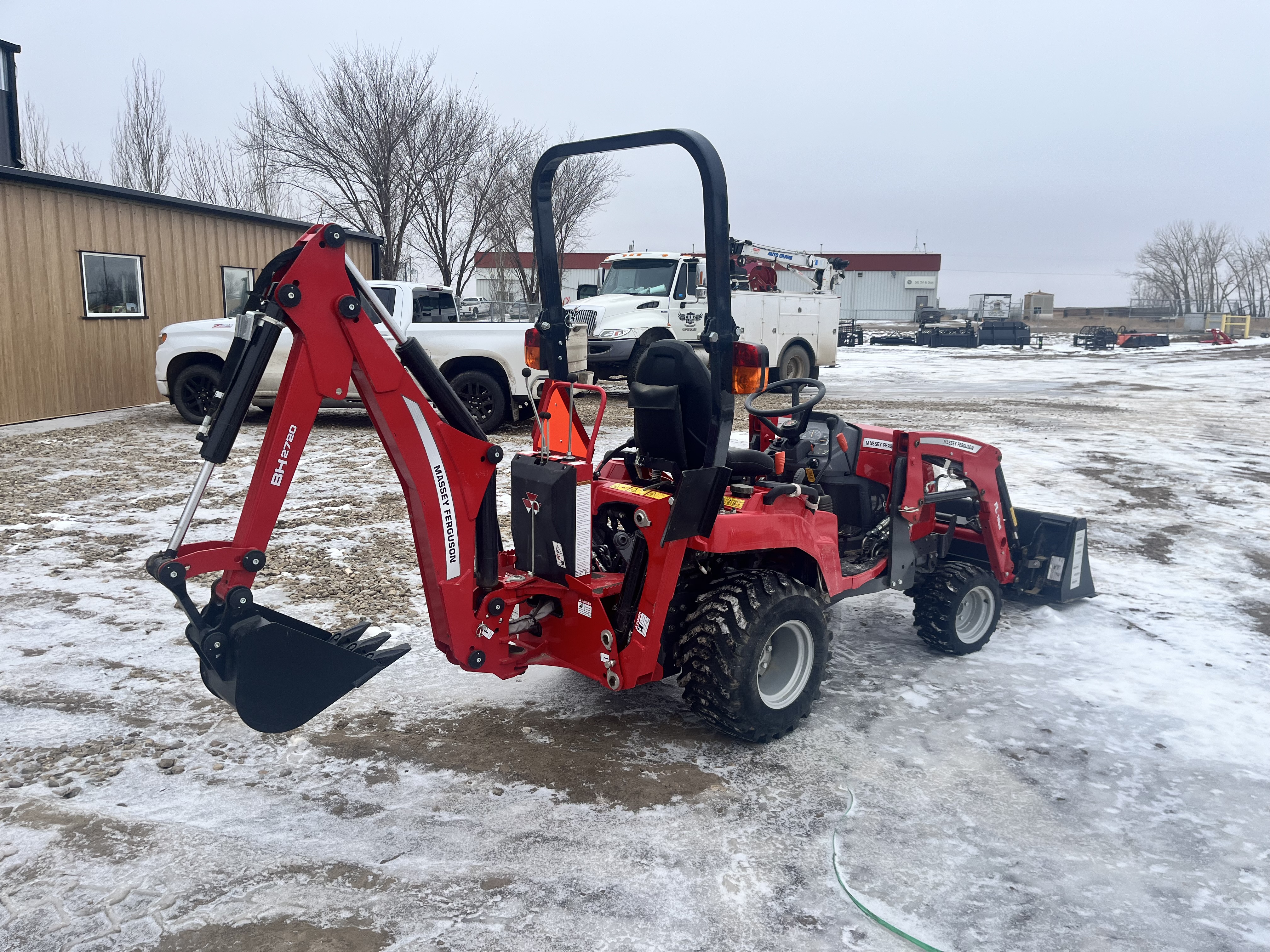 2023 Massey Ferguson GC1723EB Tractor