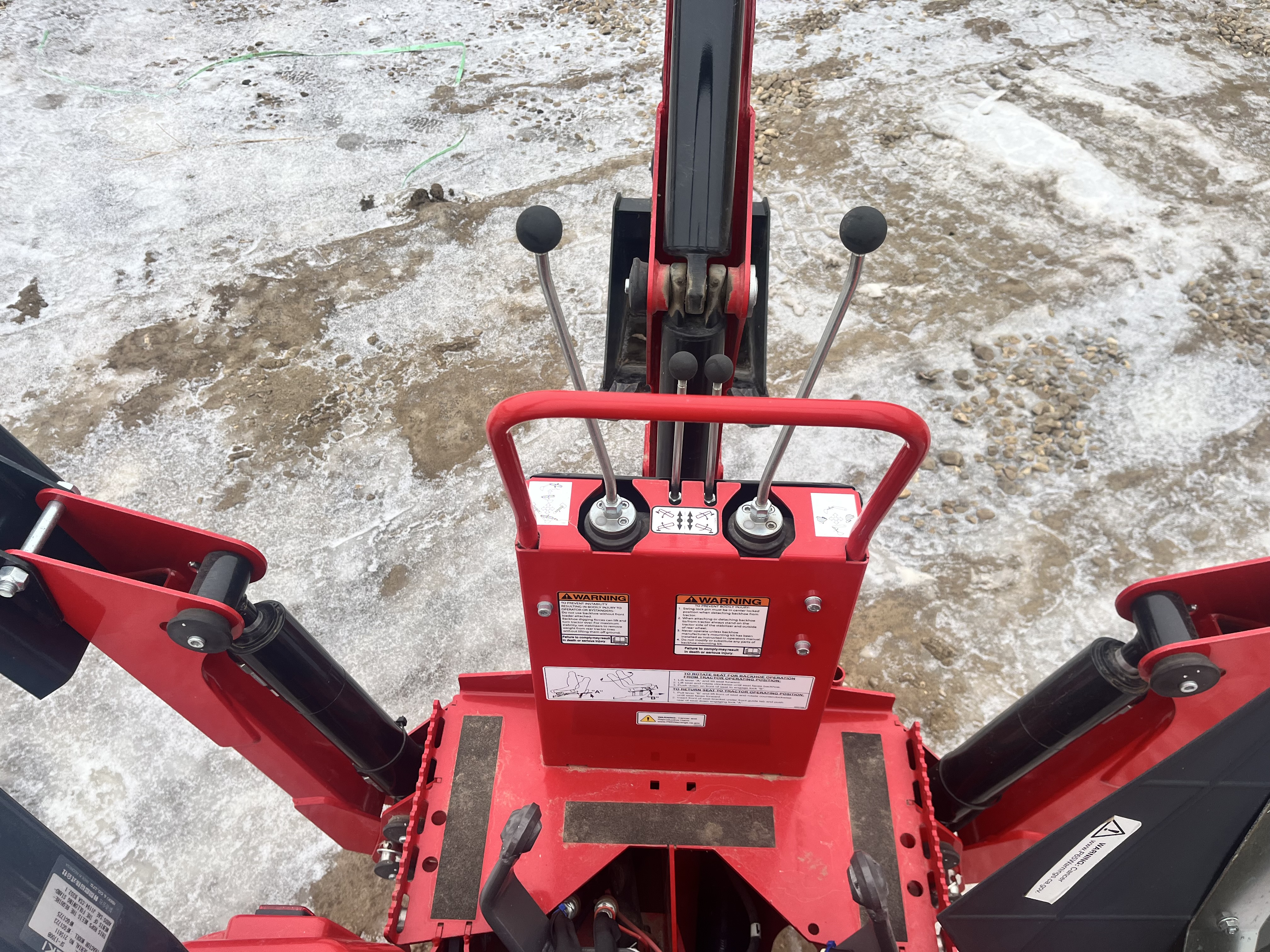2023 Massey Ferguson GC1723EB Tractor