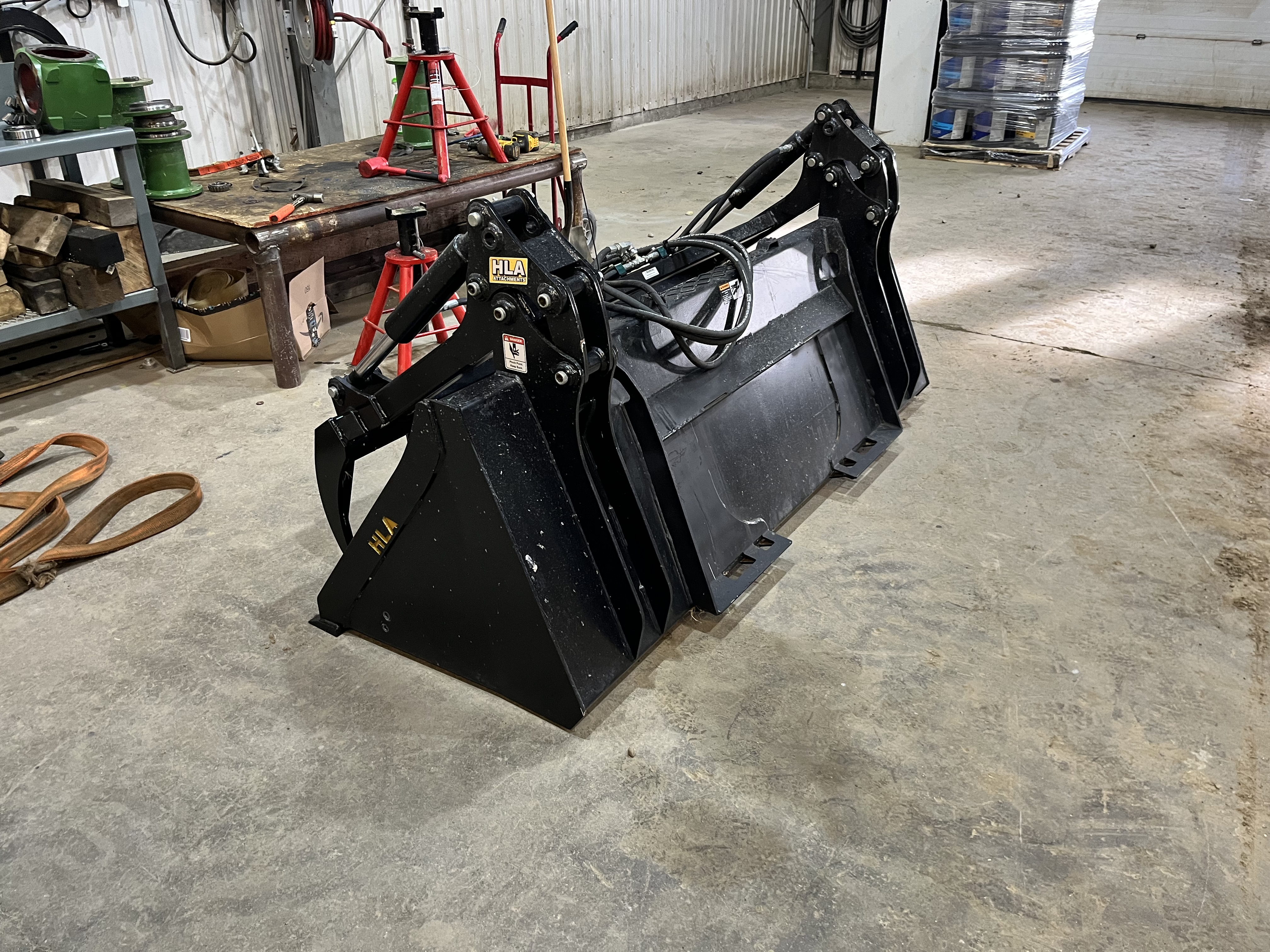 2024 HLA SB84GR72 Bucket