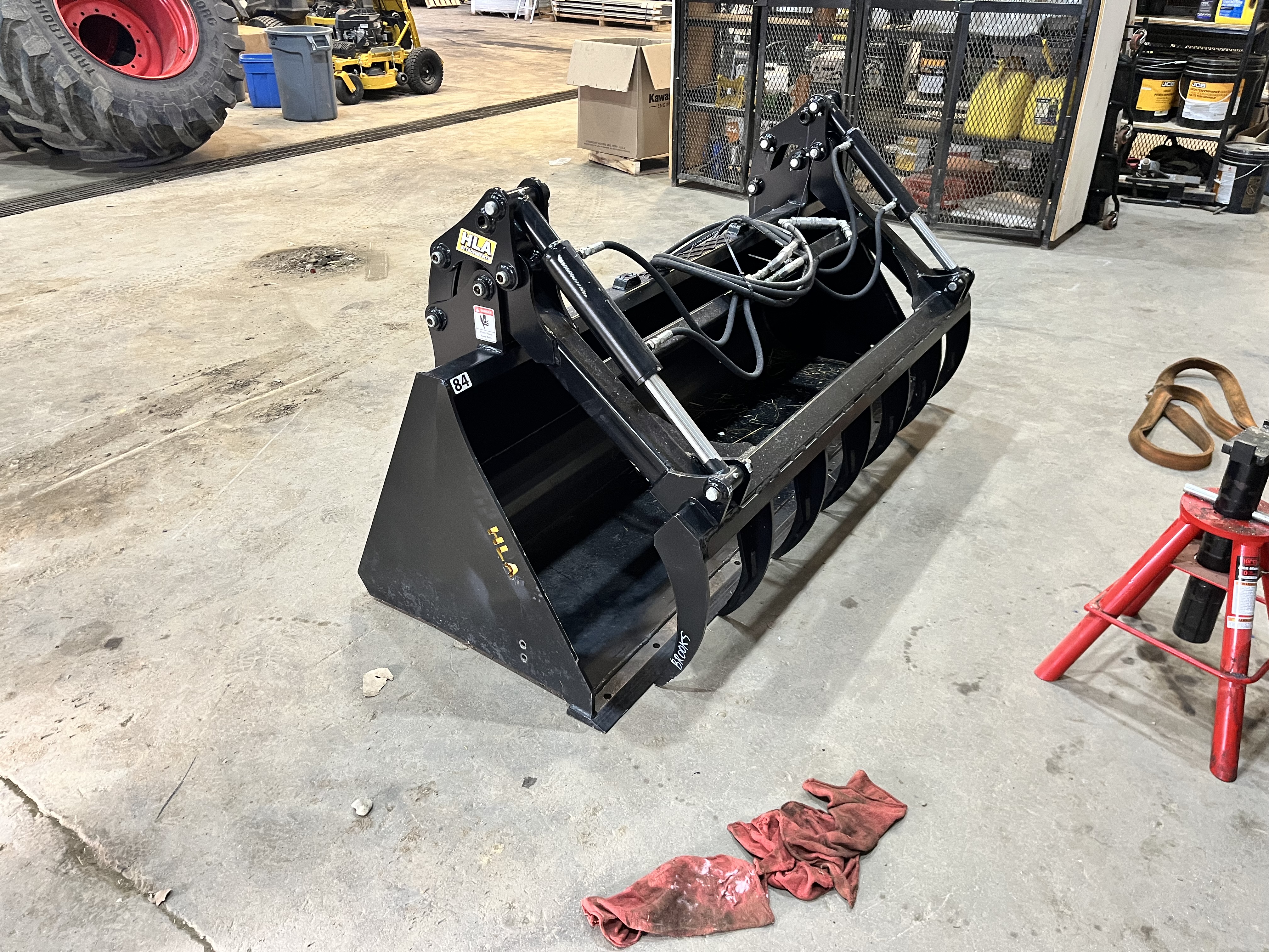 2024 HLA SB84GR72 Bucket