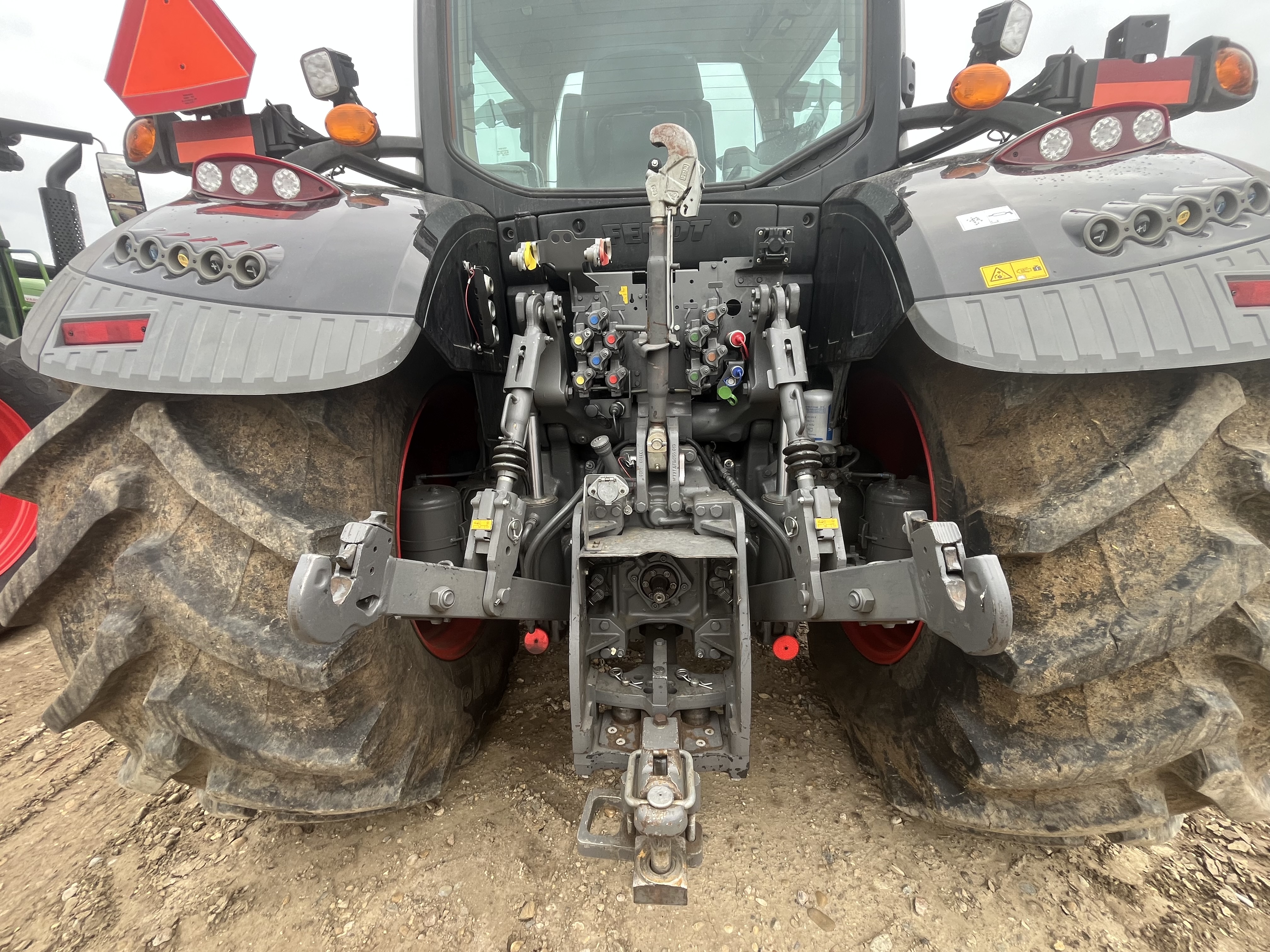 2021 Fendt 724 Gen6 Tractor