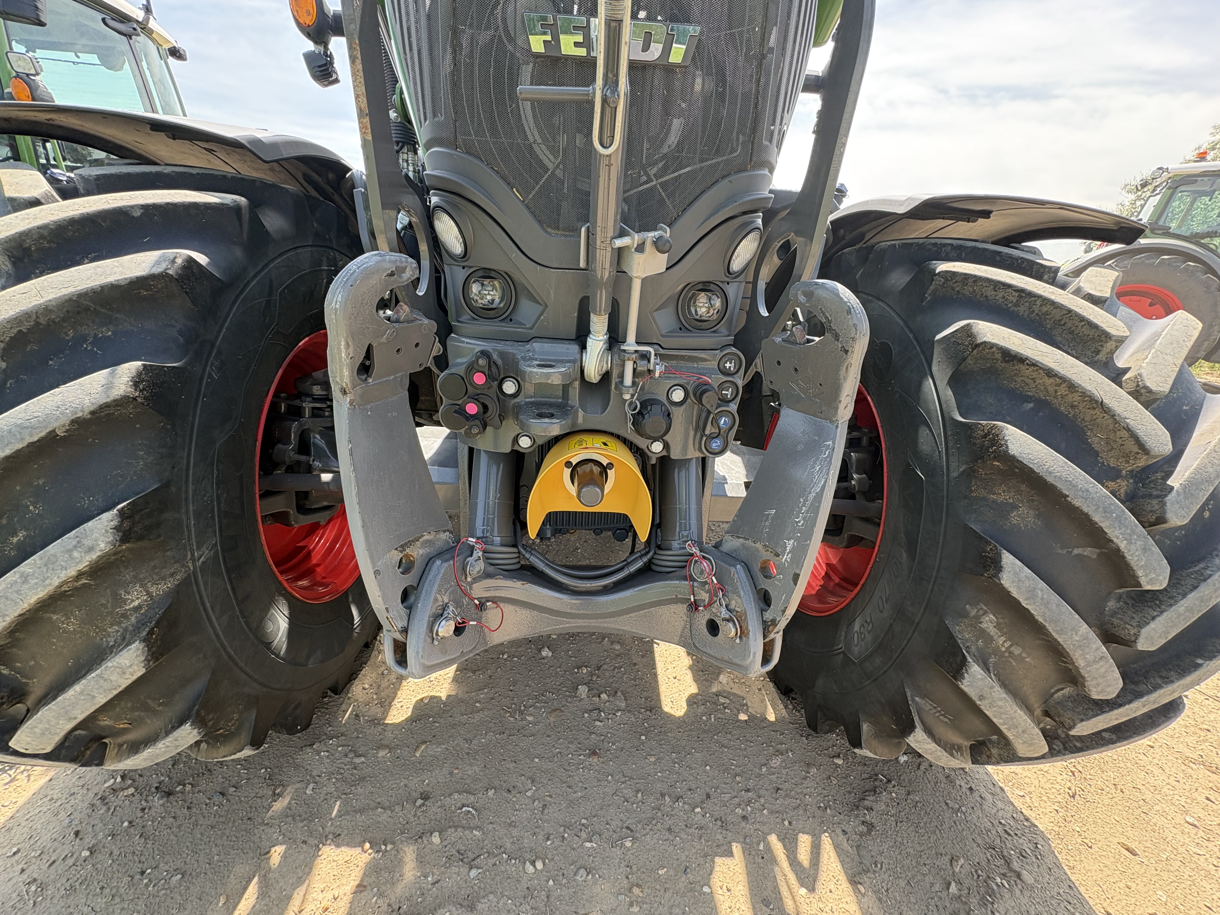 2025 Fendt 724 Gen7 Tractor