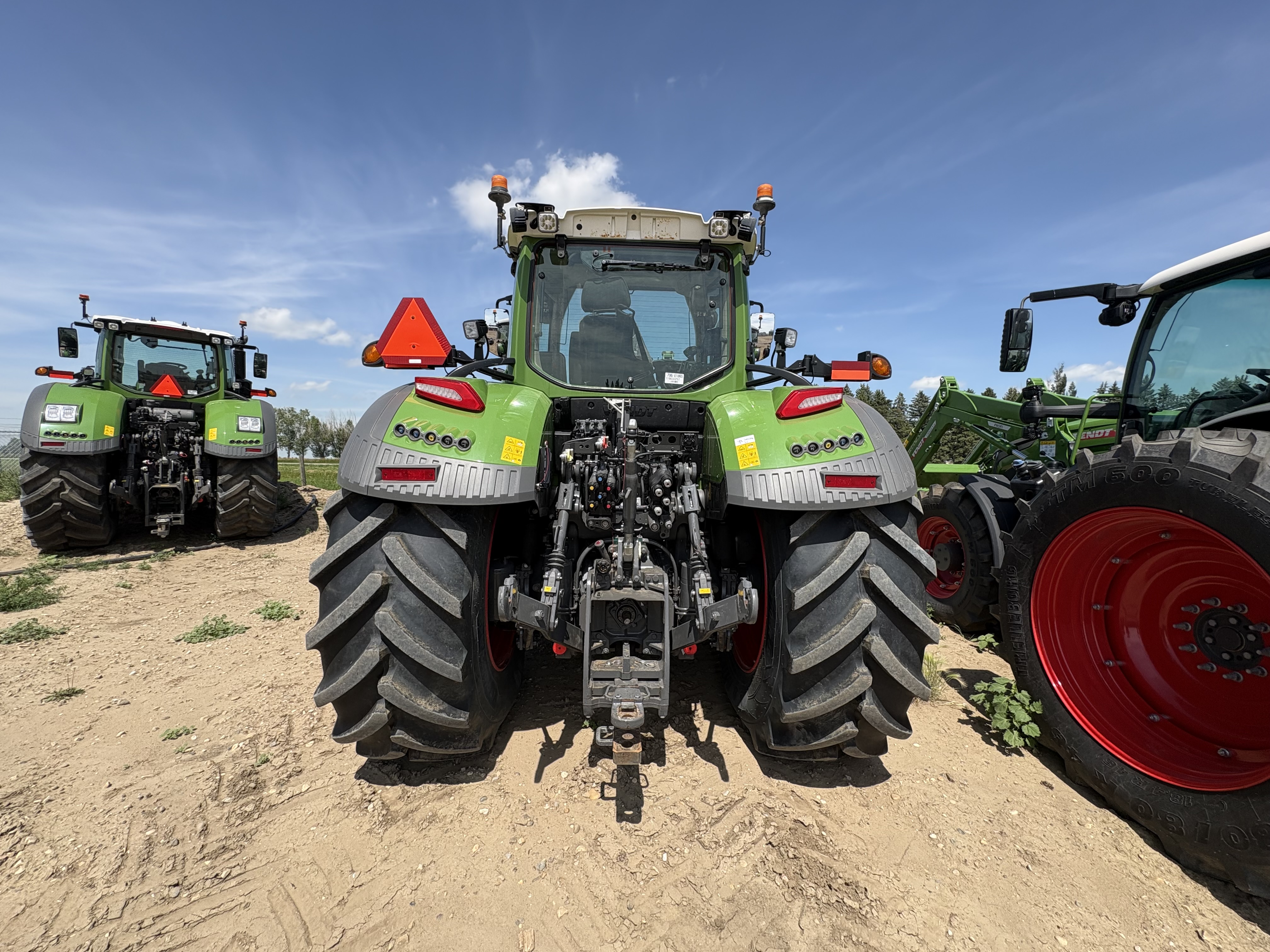 2025 Fendt 724 Gen7 Tractor
