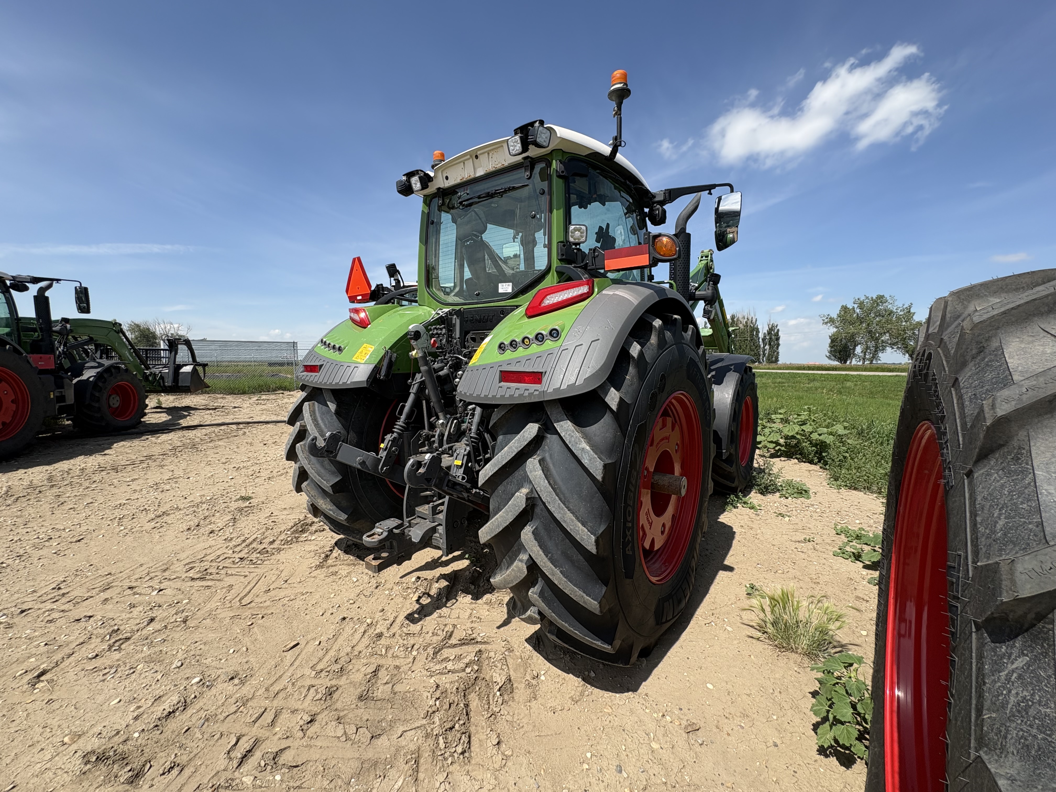 2025 Fendt 724 Gen7 Tractor