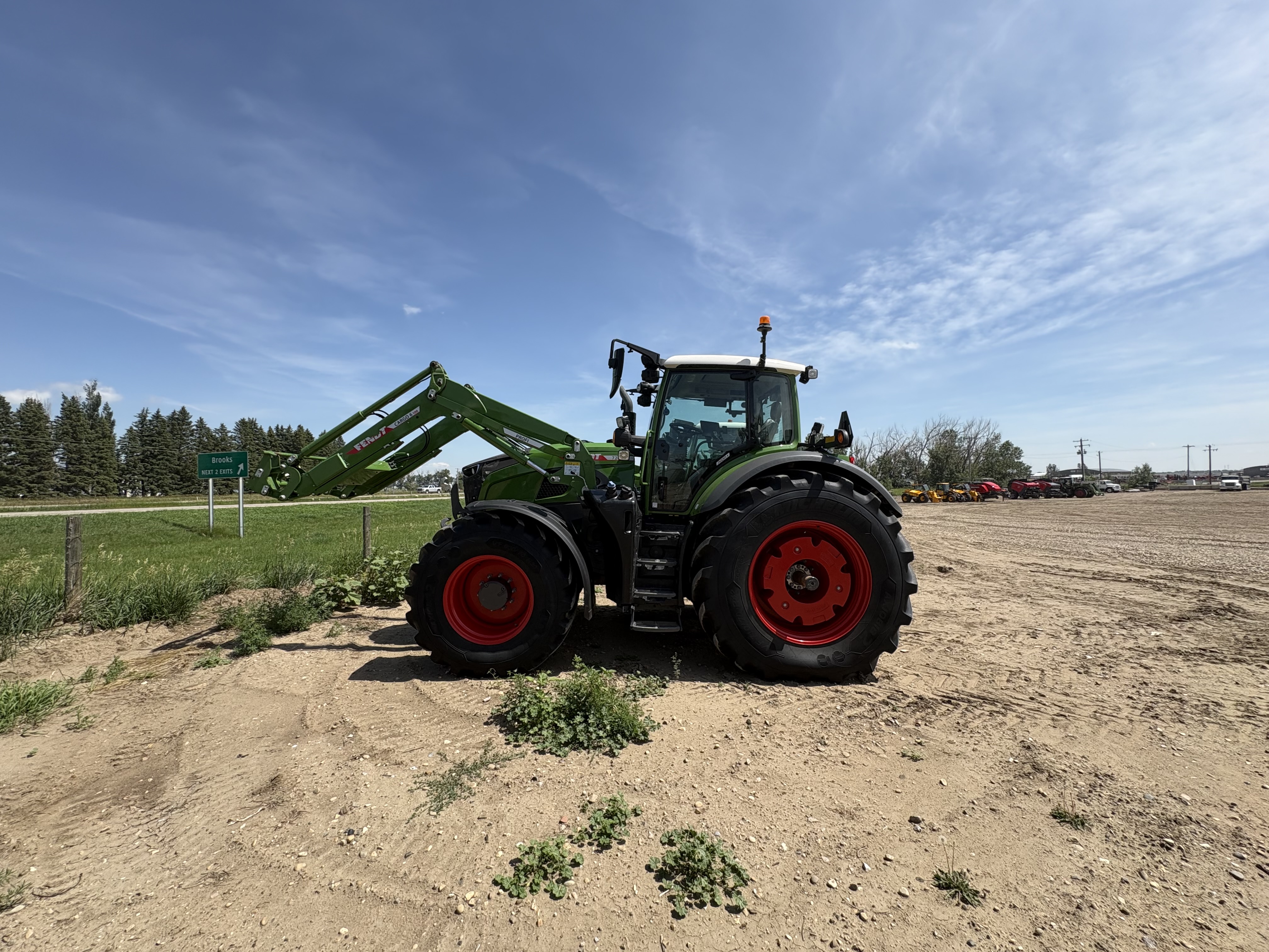 2025 Fendt 724 Gen7 Tractor