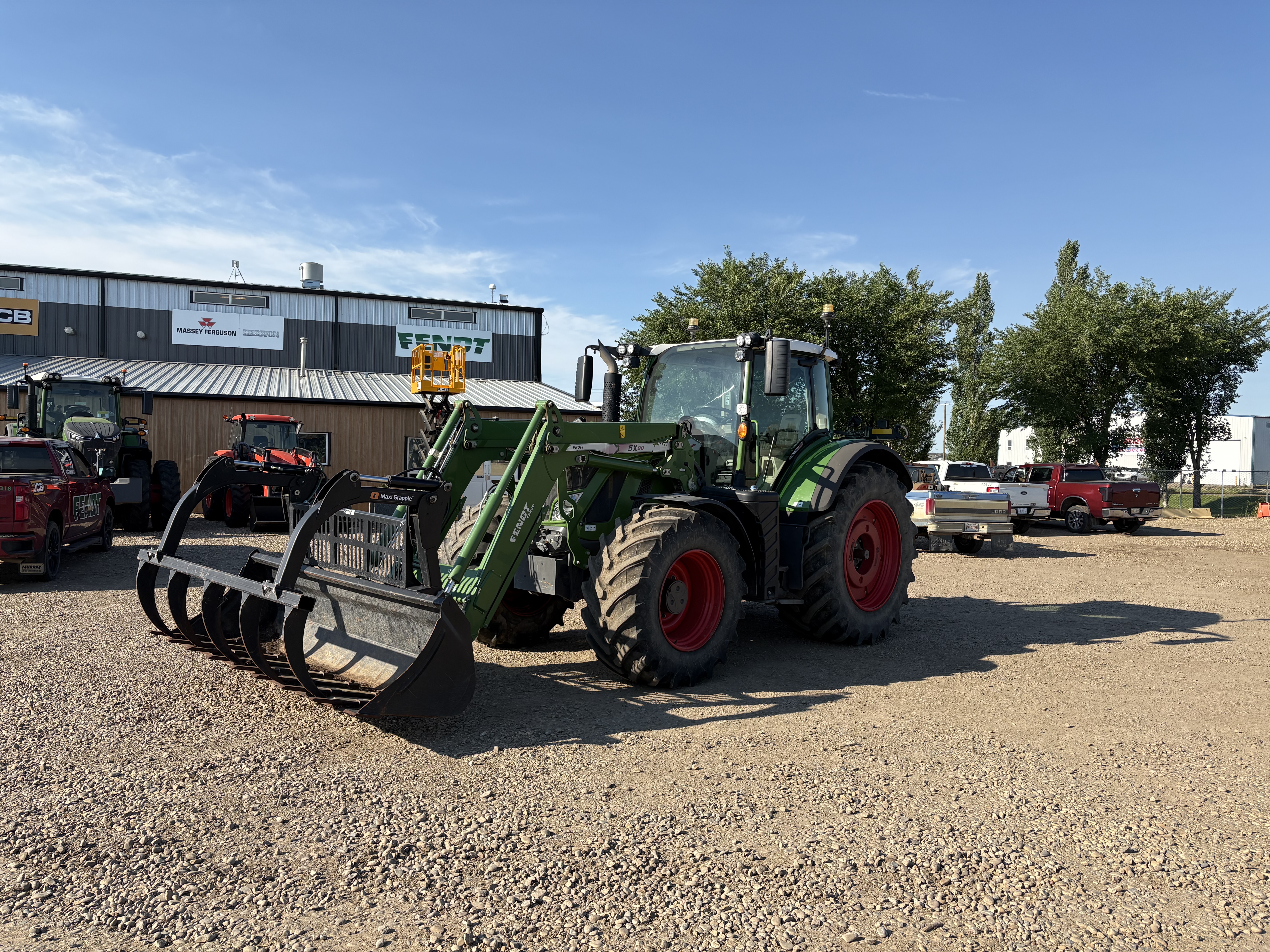 2019 Fendt 724S4 Tractor