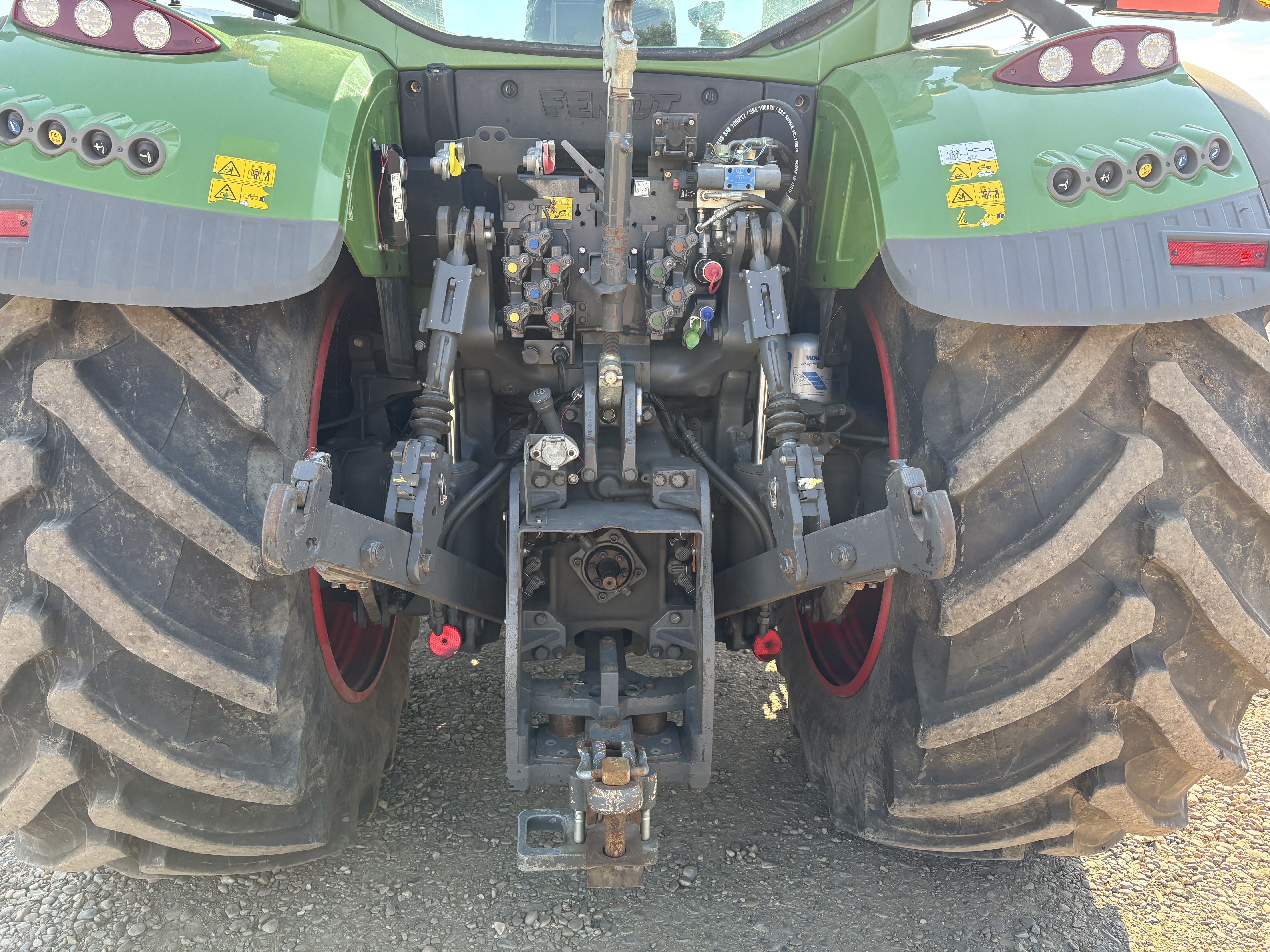 2019 Fendt 724S4 Tractor