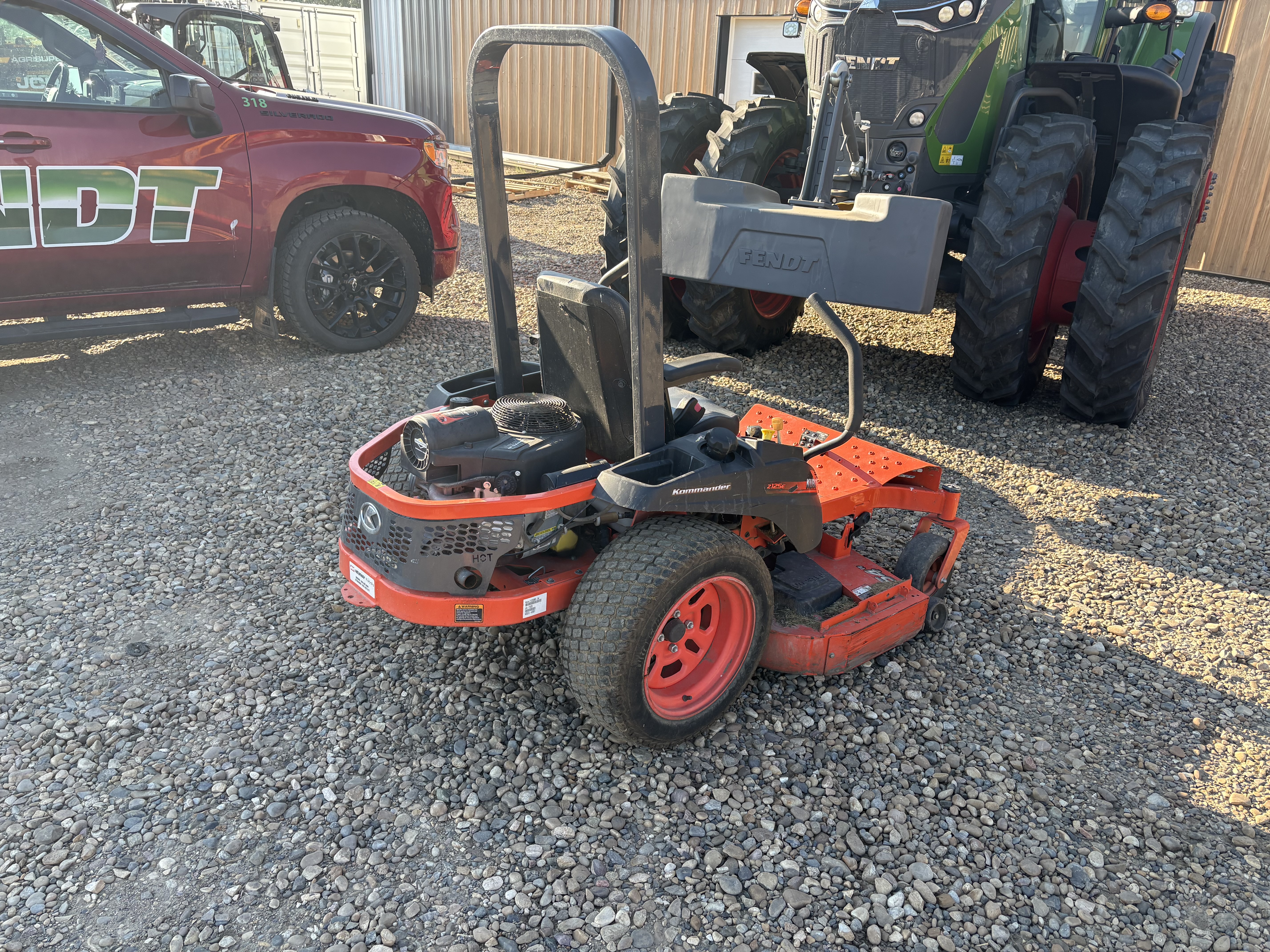 Kubota Z125E Mower/Zero Turn