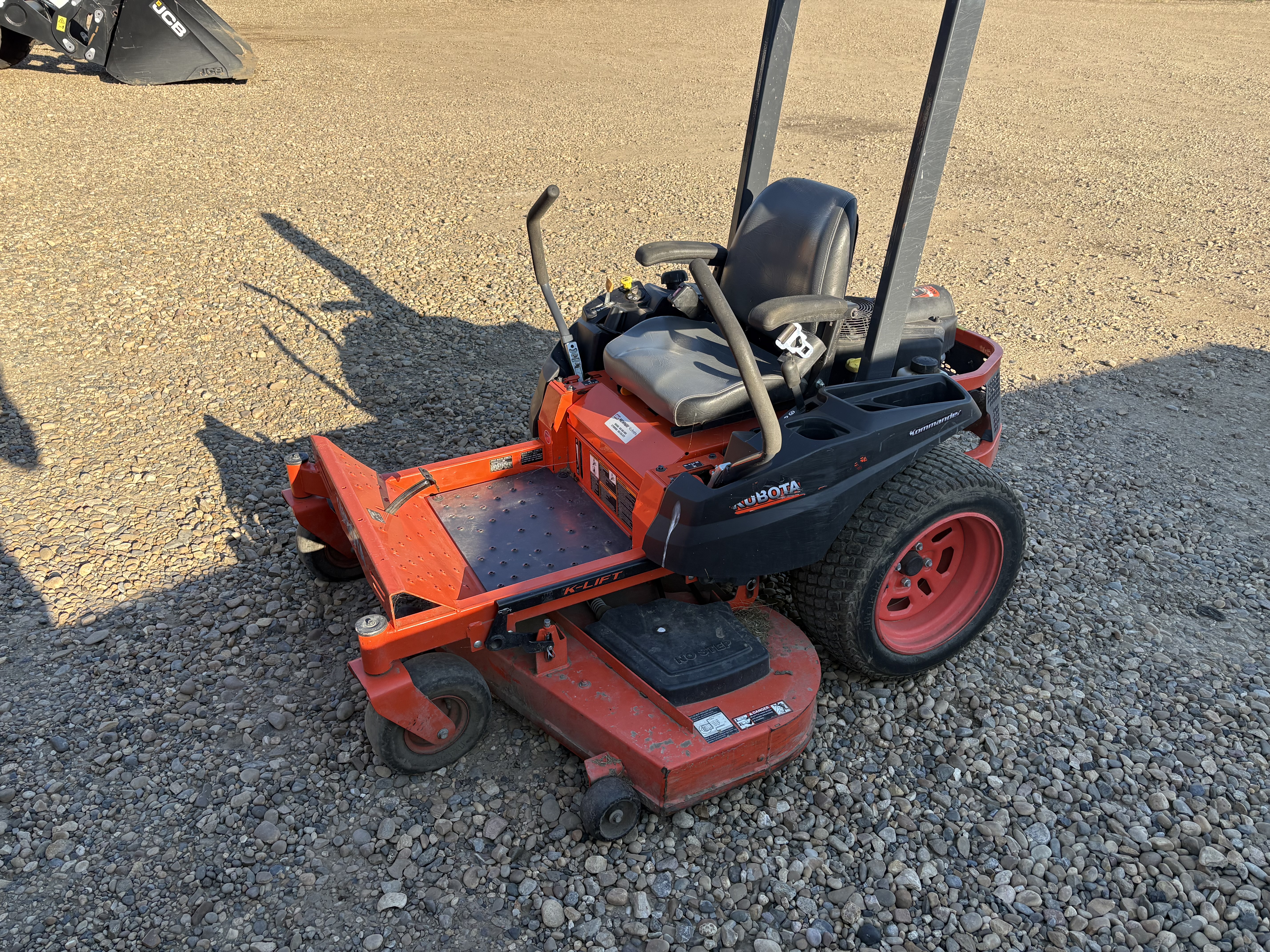 Kubota Z125E Mower/Zero Turn