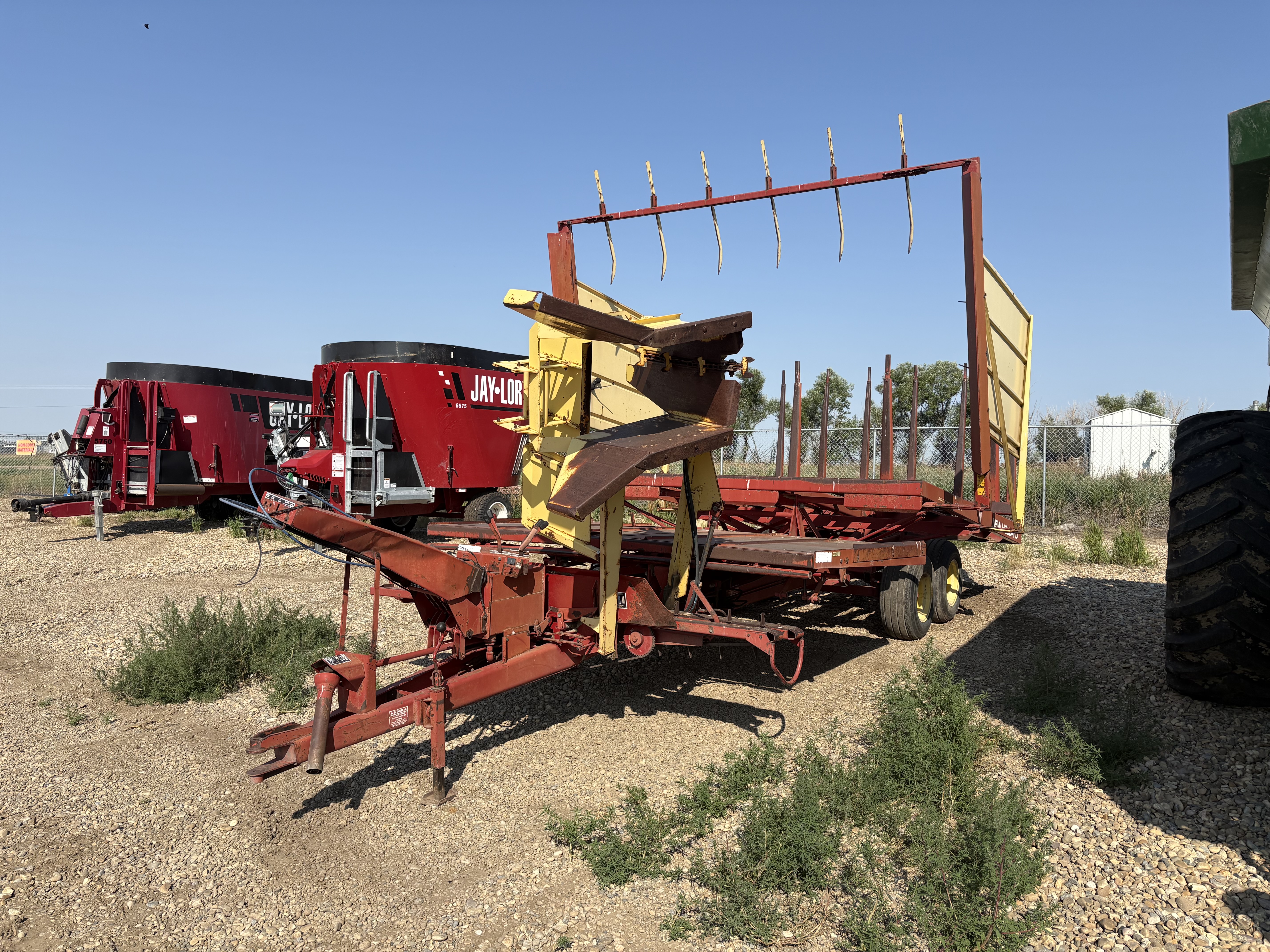 1974 New Holland Stackliner 1037 Bale Wagon