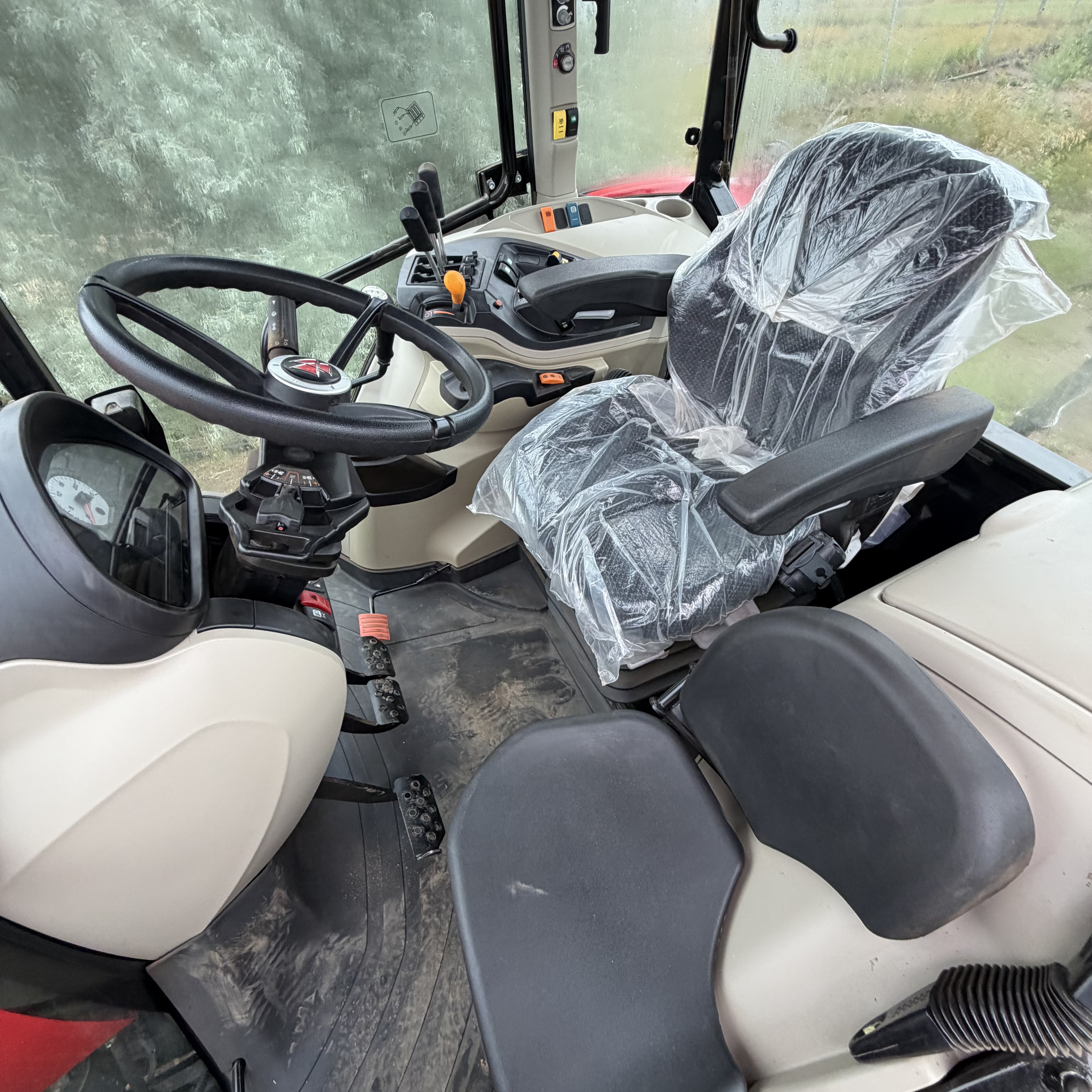2024 Massey Ferguson 5711 Dyna4 Tractor