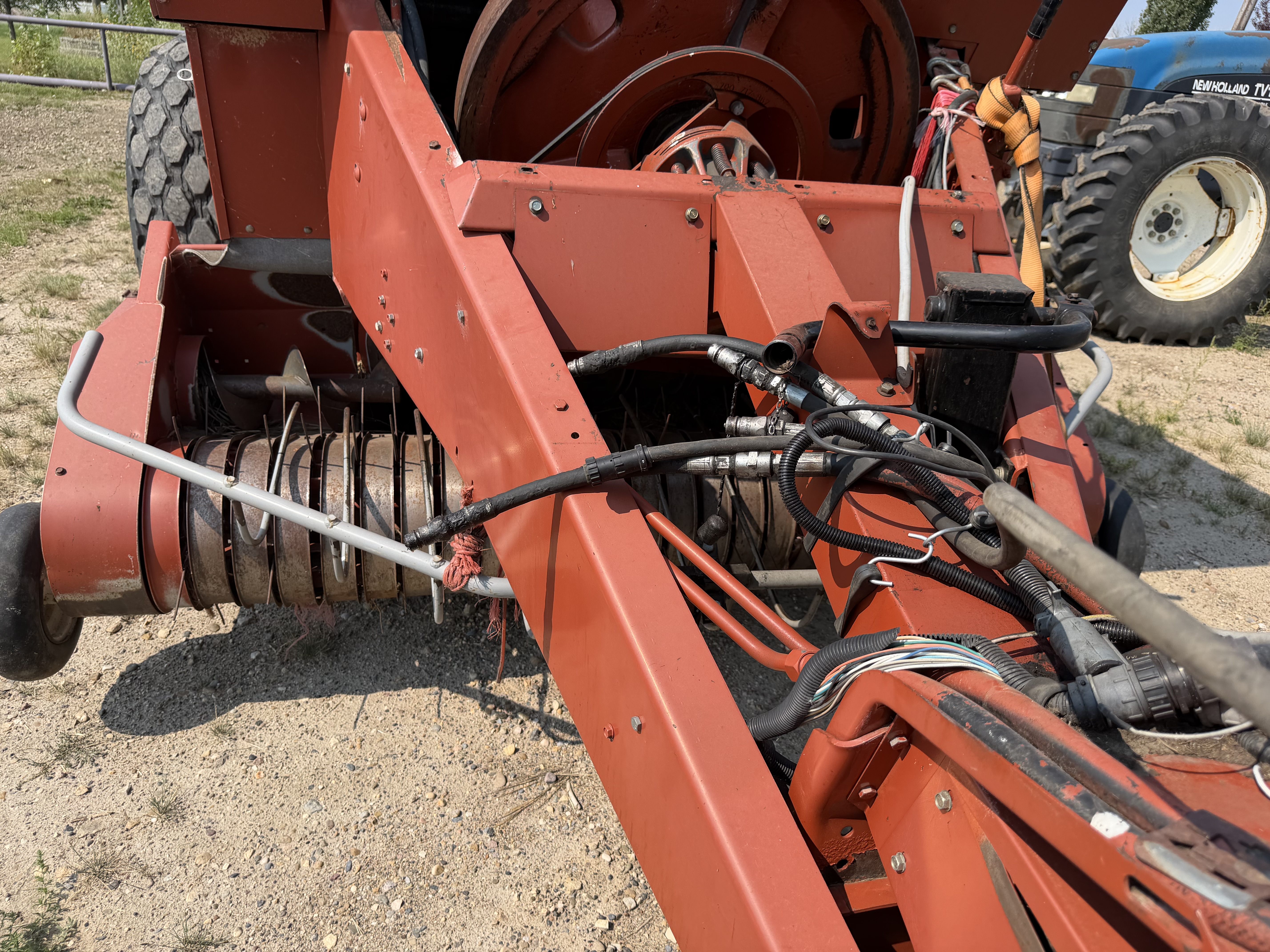 1998 Hesston 4910 Baler/Big Square