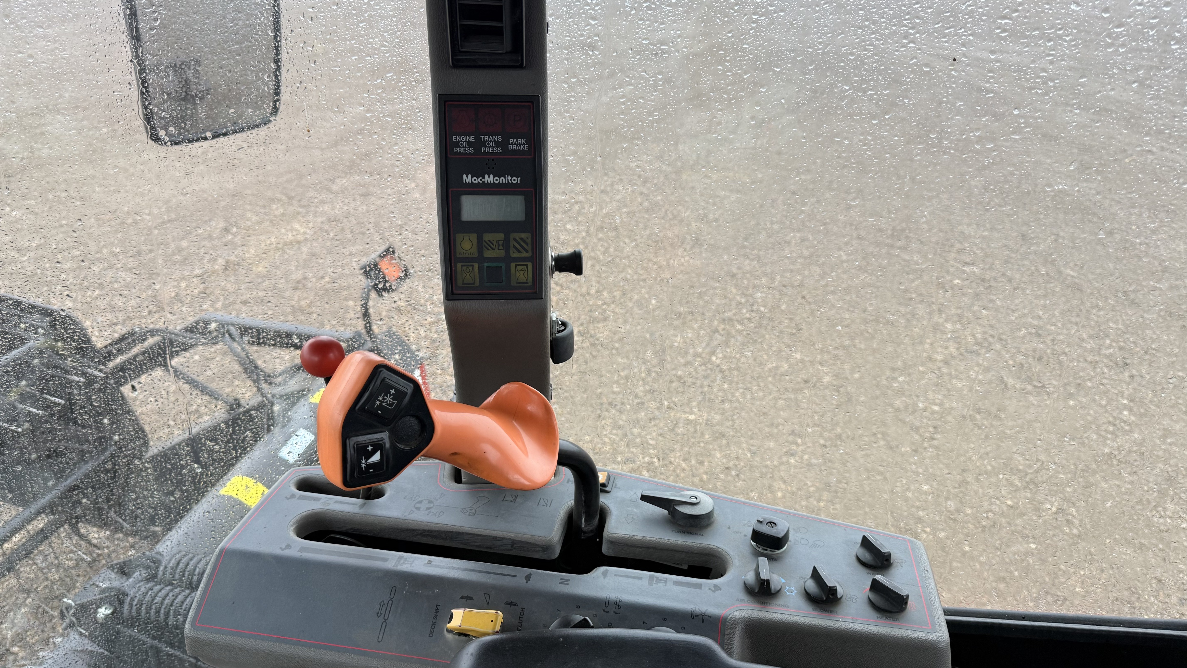2003 MacDon 9352 Windrower