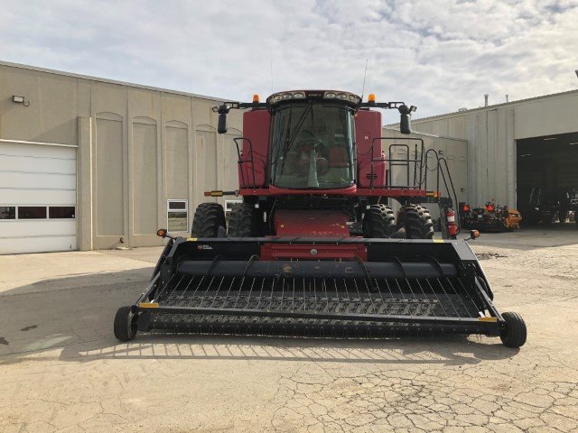 2016 Case 8240 Combine