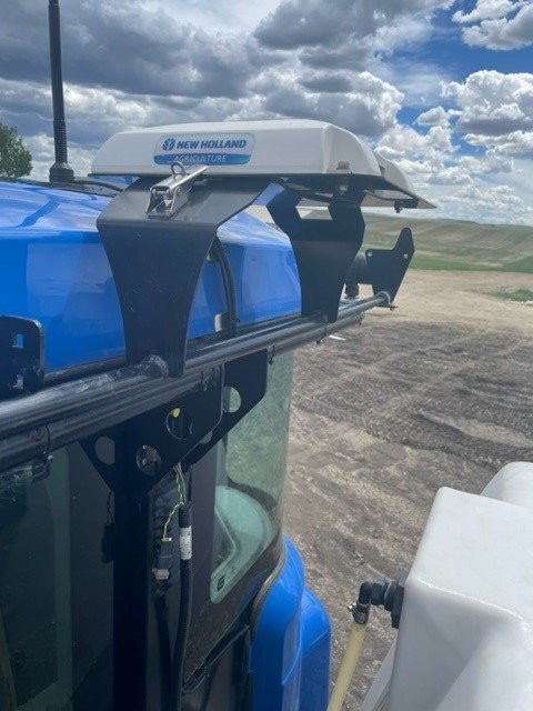 2013 New Holland SP240R Sprayer/High Clearance