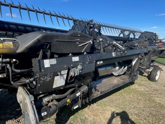 2017 MacDon FD75-35 Header Combine