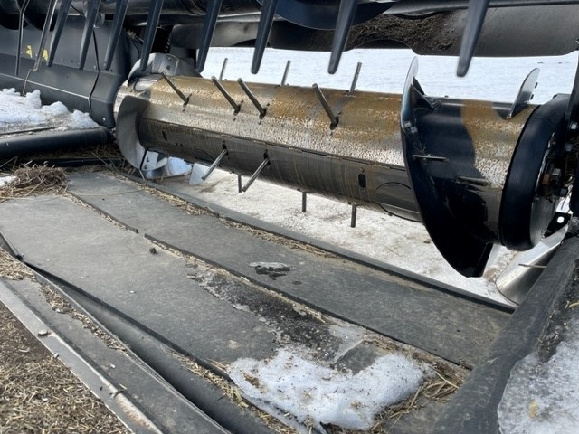 2021 MacDon FD140 Header Combine