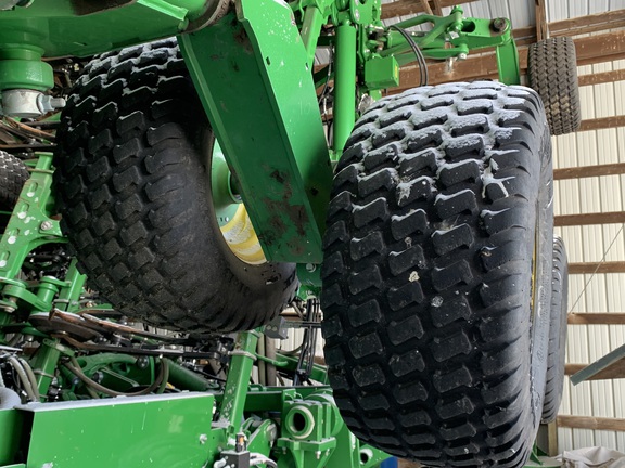 2021 John Deere P576 Air Seeder