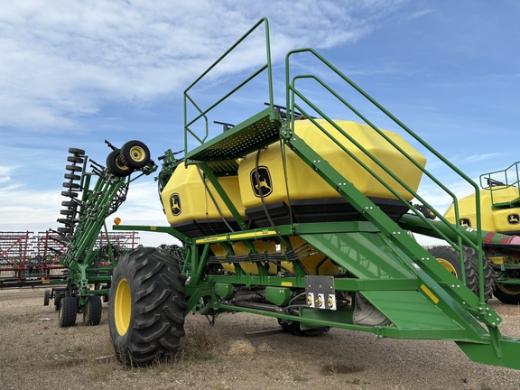 2014 John Deere 1830 Air Seeder