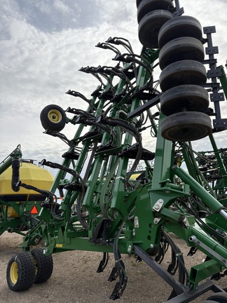 2014 John Deere 1830 Air Seeder