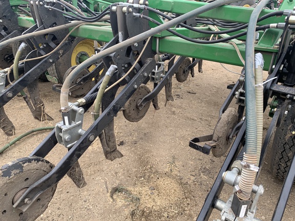 2013 John Deere 1870 Air Seeder