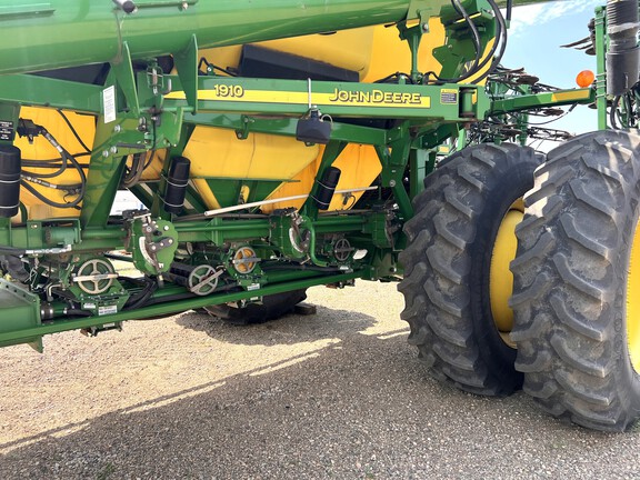 2013 John Deere 1870 Air Seeder