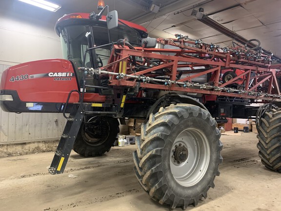 2012 Case IH Patriot 4430 Sprayer/High Clearance