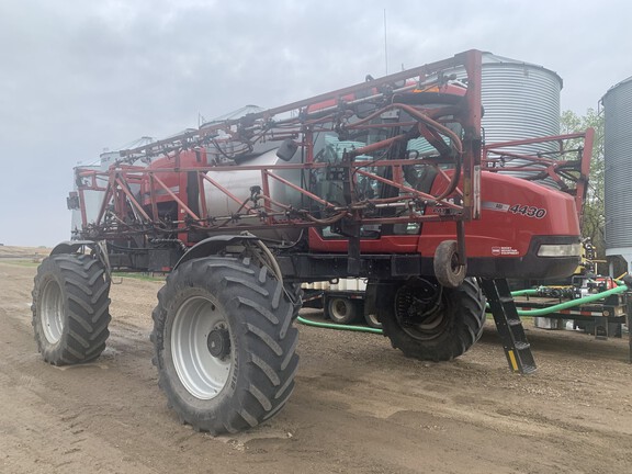 2014 Case IH Patriot 4430 Sprayer/High Clearance