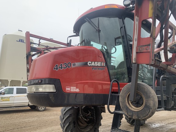 2014 Case IH Patriot 4430 Sprayer/High Clearance