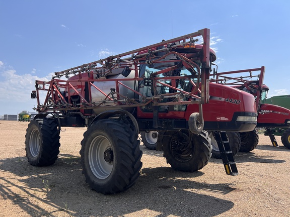 2014 Case IH Patriot 4430 Sprayer/High Clearance