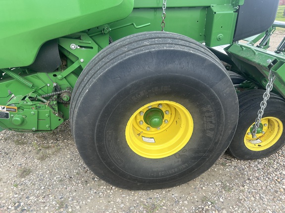 2021 John Deere 560M Baler/Round