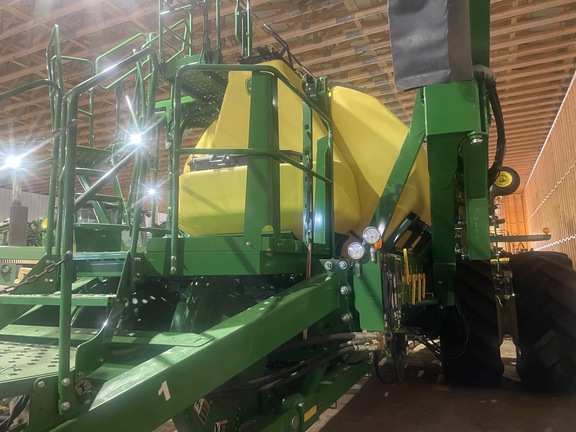 2021 John Deere P556 Air Seeder