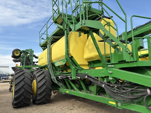 2021 John Deere P556 Air Seeder