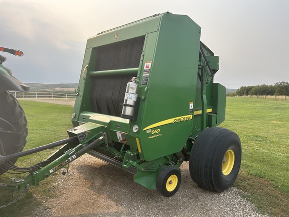 2015 John Deere 569 Baler/Round