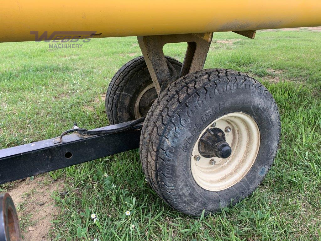 2013 New Holland 840CD-35 Header Combine