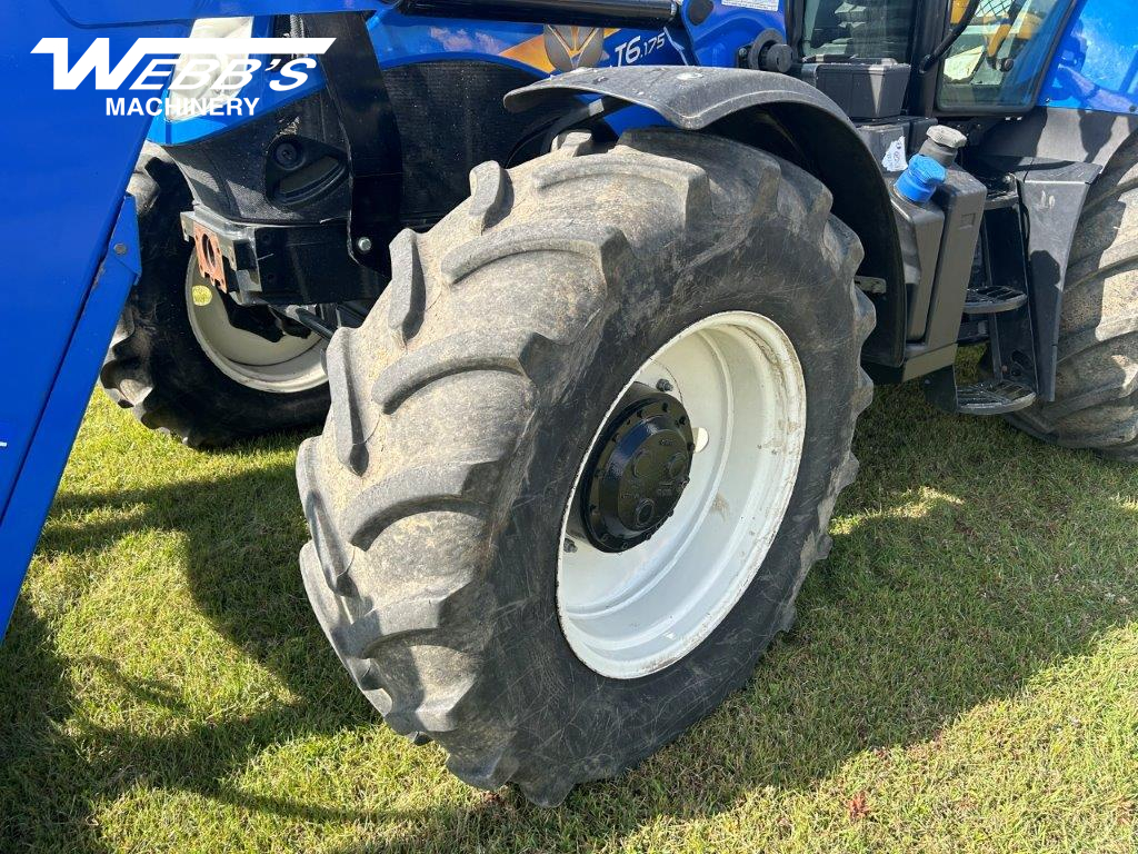 2017 New Holland T6.175 CVT Tractor