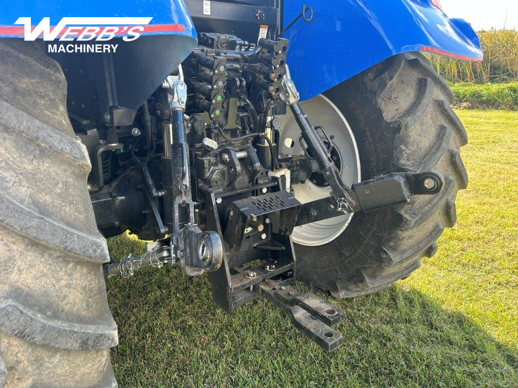 2017 New Holland T6.175 CVT Tractor