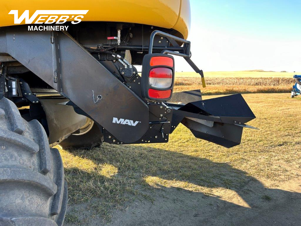 2016 New Holland CR9.90 Combine