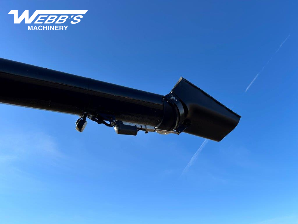 2016 New Holland CR9.90 Combine